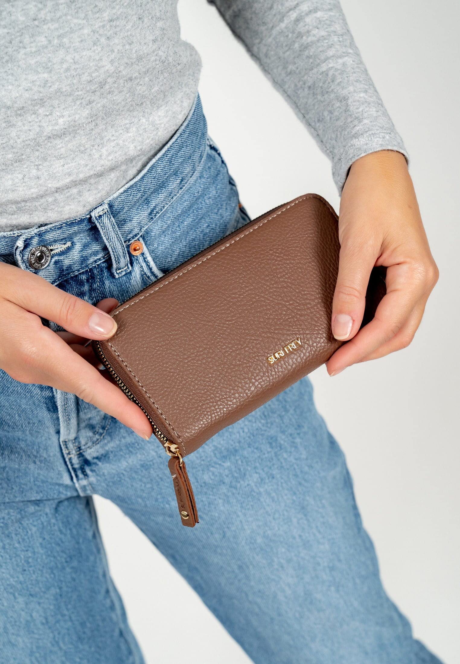 SURI FREY Ketty Zip Around Geldbörse Darktaupe