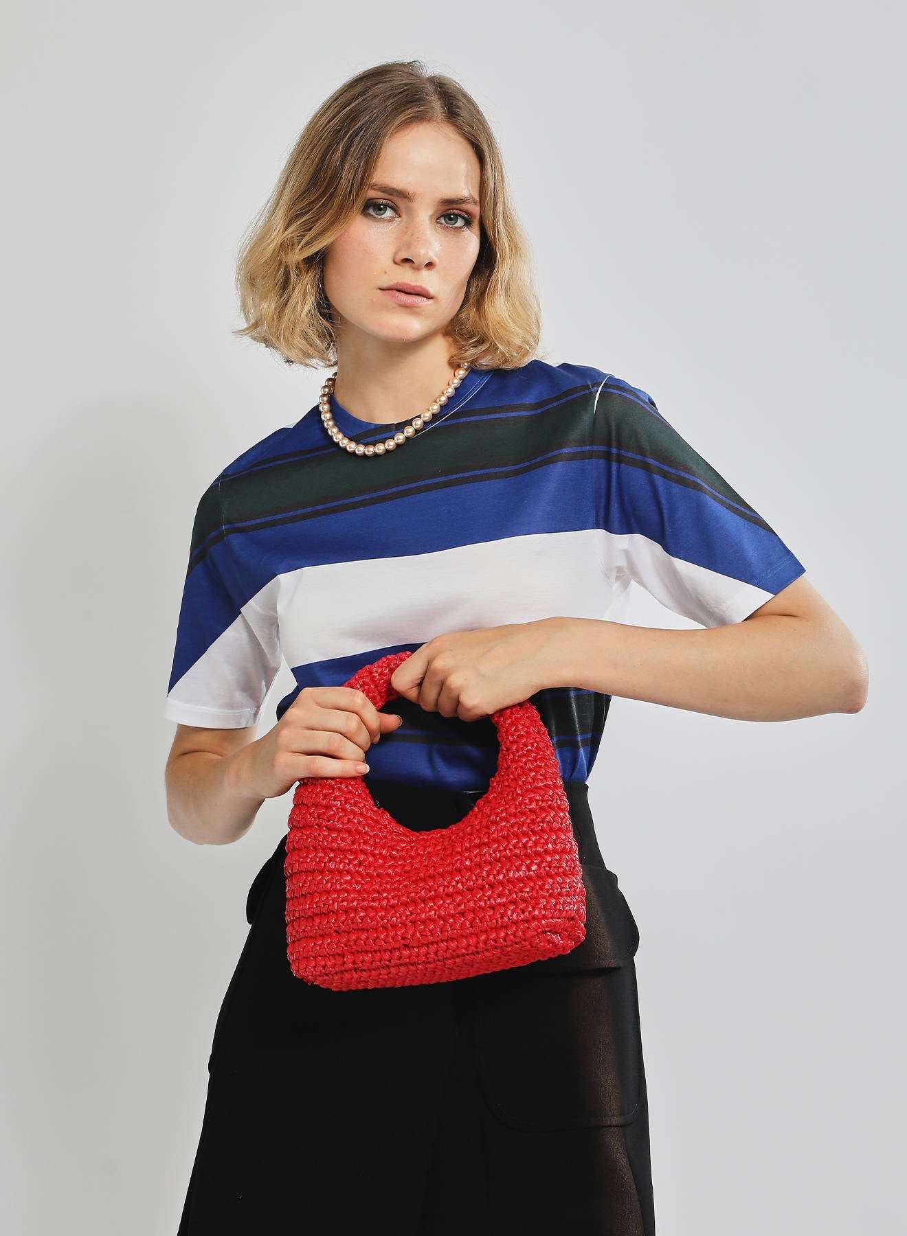 Maria la Rosa Nana Solid Hobo Tasche Rot Raffia