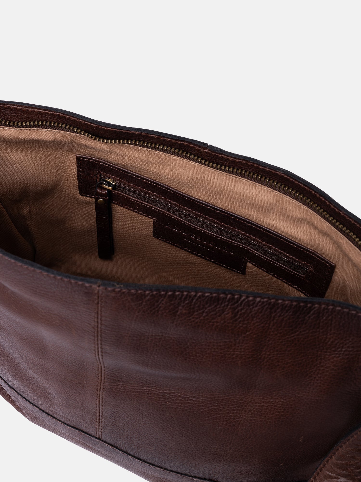 RE:DESIGNED Svea Small 6685 Umhängetasche Woodsmoke