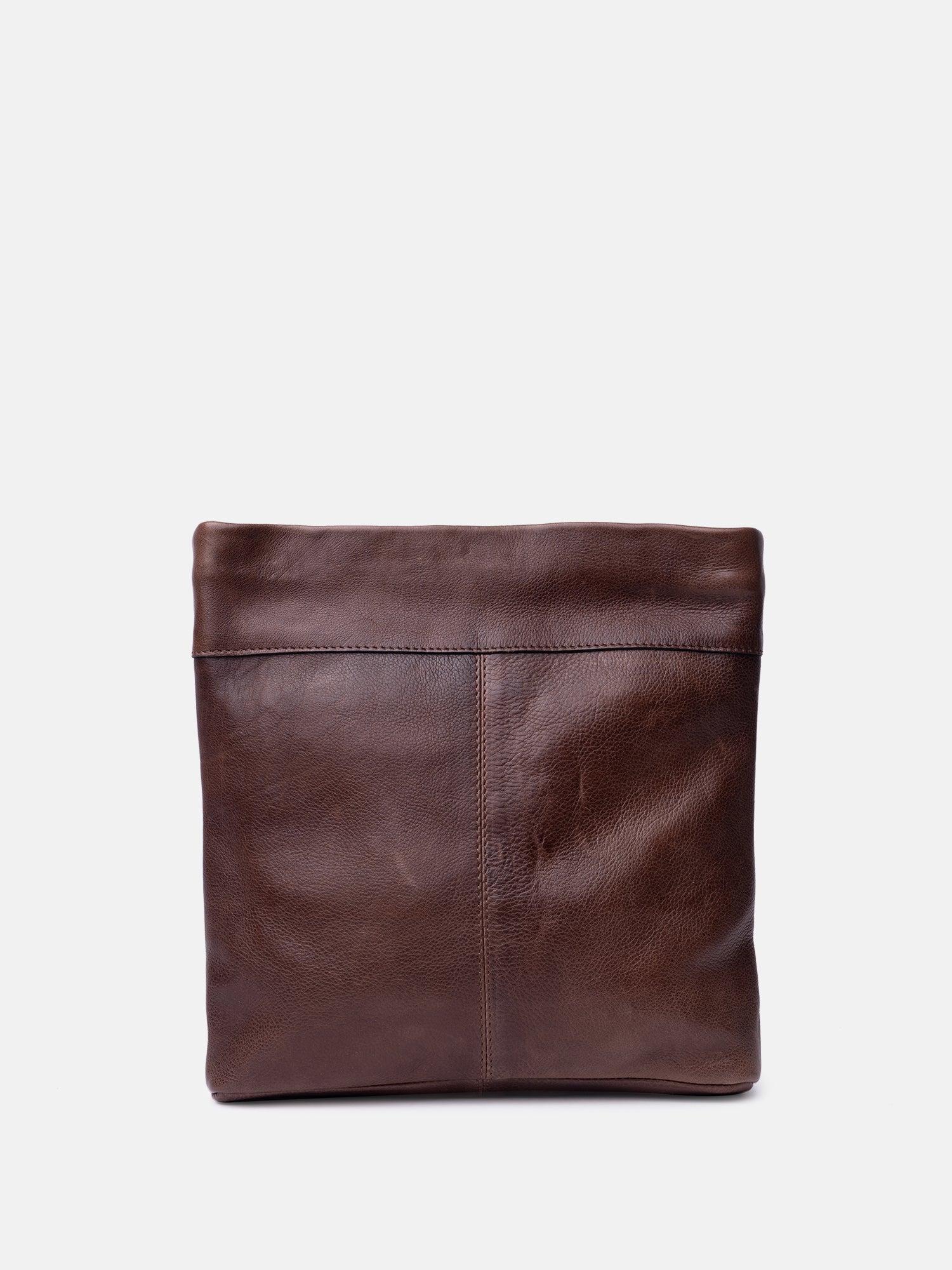RE:DESIGNED Olea Small Umhängetasche Woodsmoke Vollleder