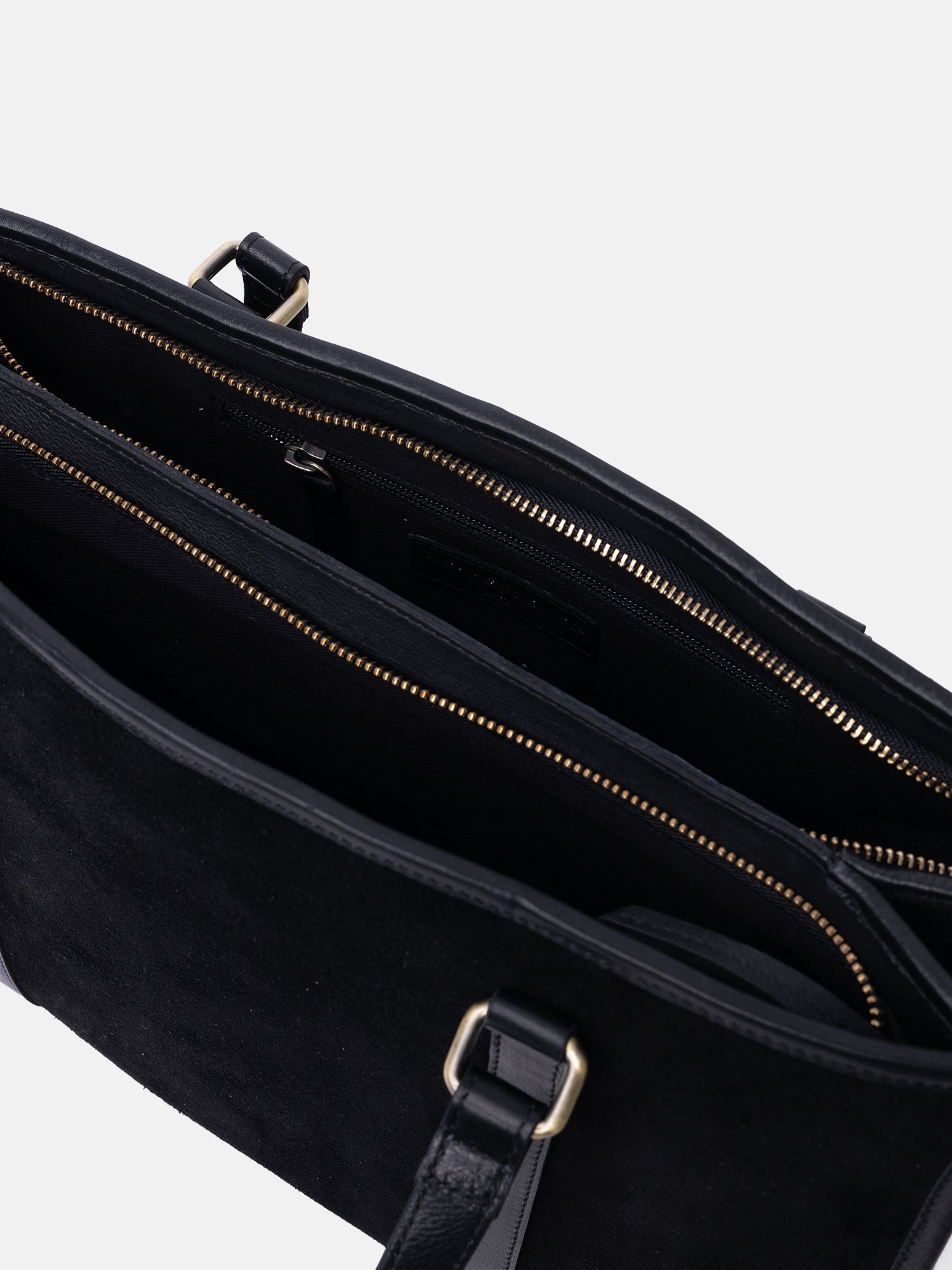 RE:DESIGNED Sola Schultertasche Schwarz Wildleder