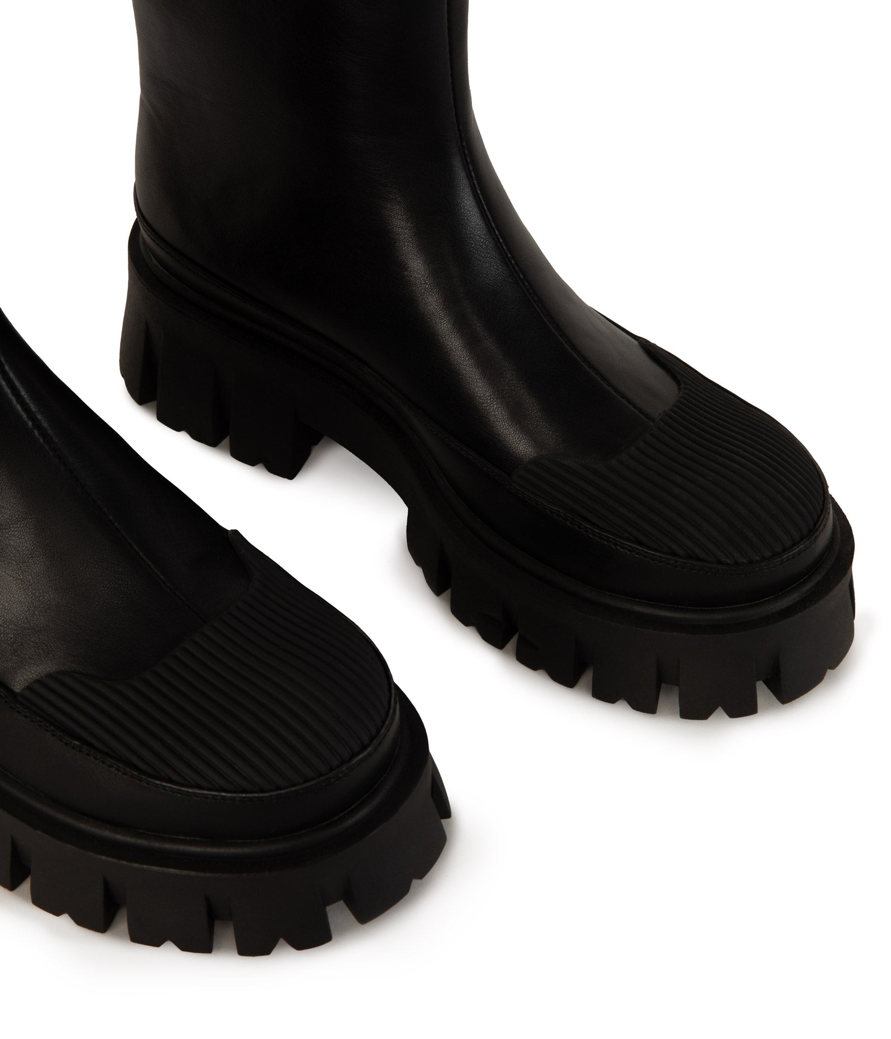 Matt & Nat Avika Chelsea Boots schwarz vegan Gr.38