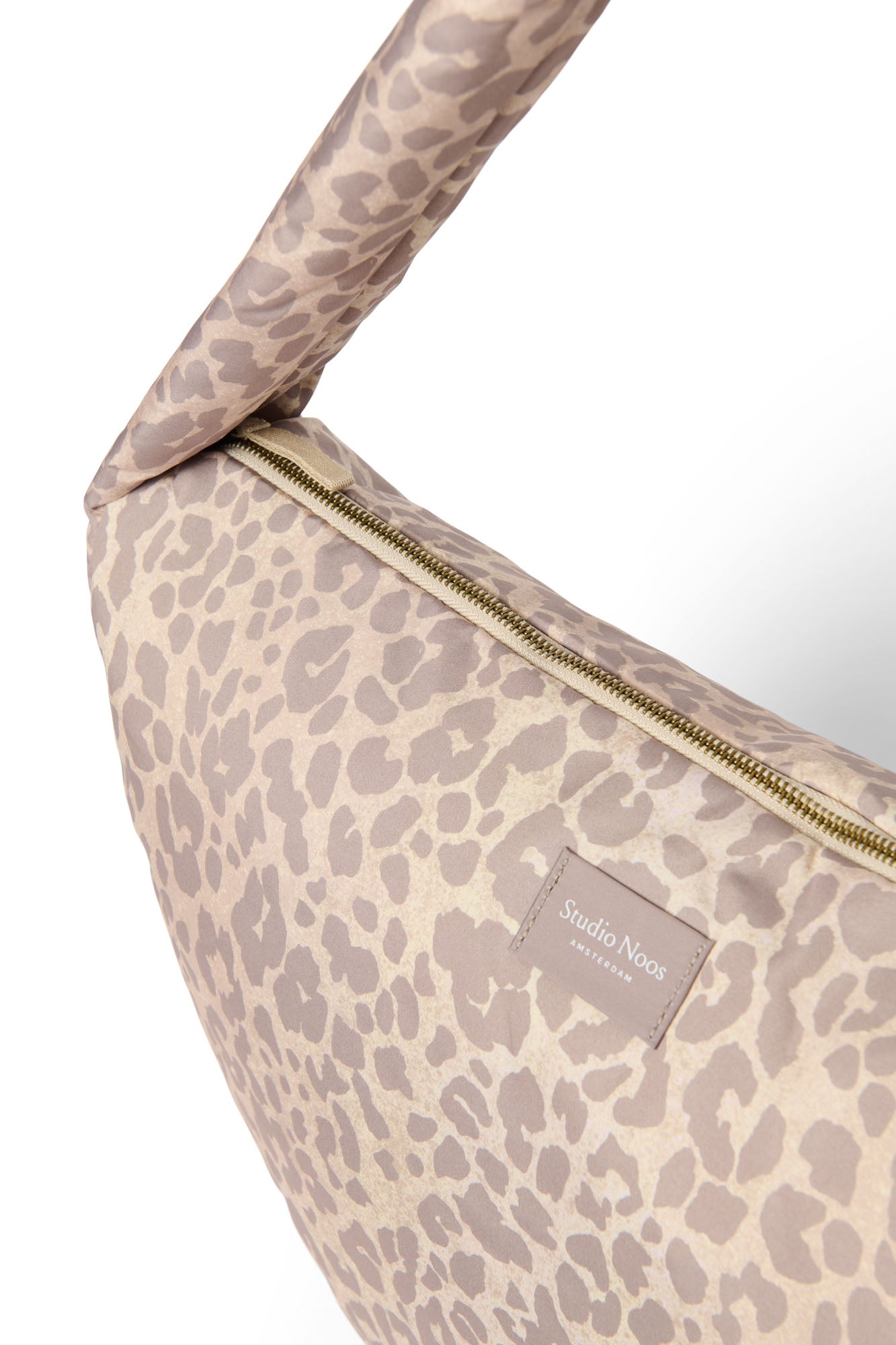 Studio Noos Puffy Cross Body Bag Umhängetasche Beige Leopard