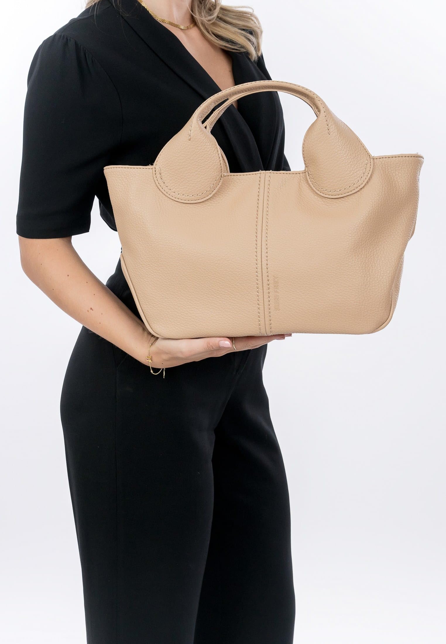 SURI FREY Nessy Cityshopper M Shopper Sand vegan