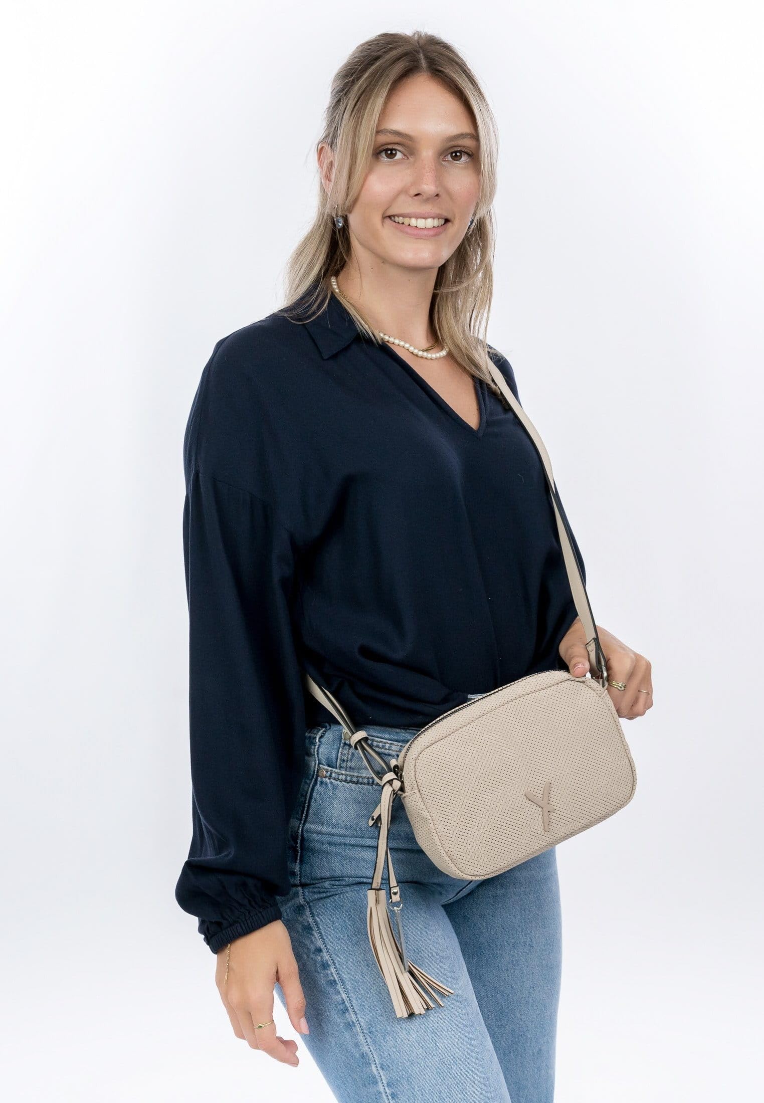 SURI FREY SFY Romy Umhängetasche Cream Zipper