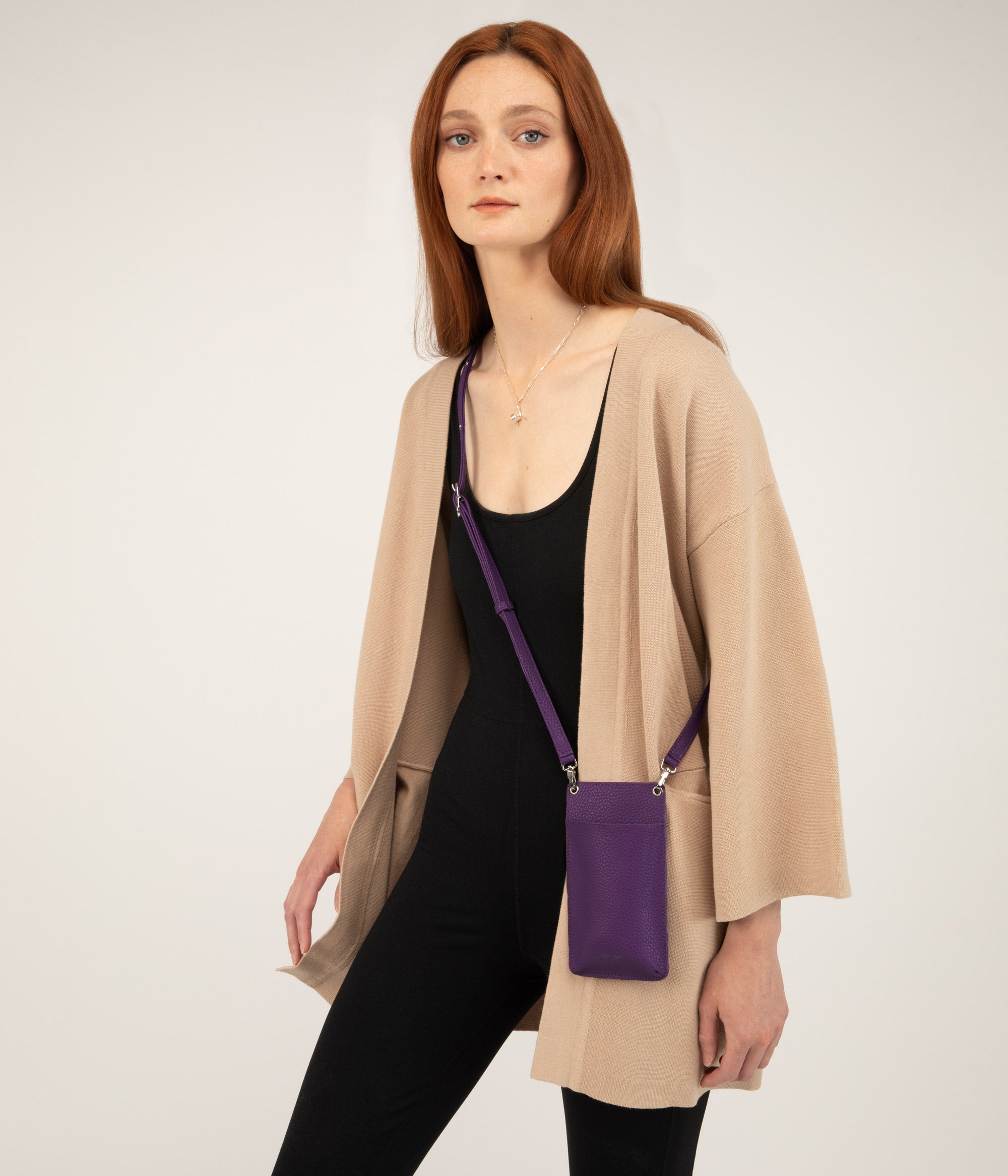 Matt & Nat Purity Cue Handytasche Crossbody Schwarz