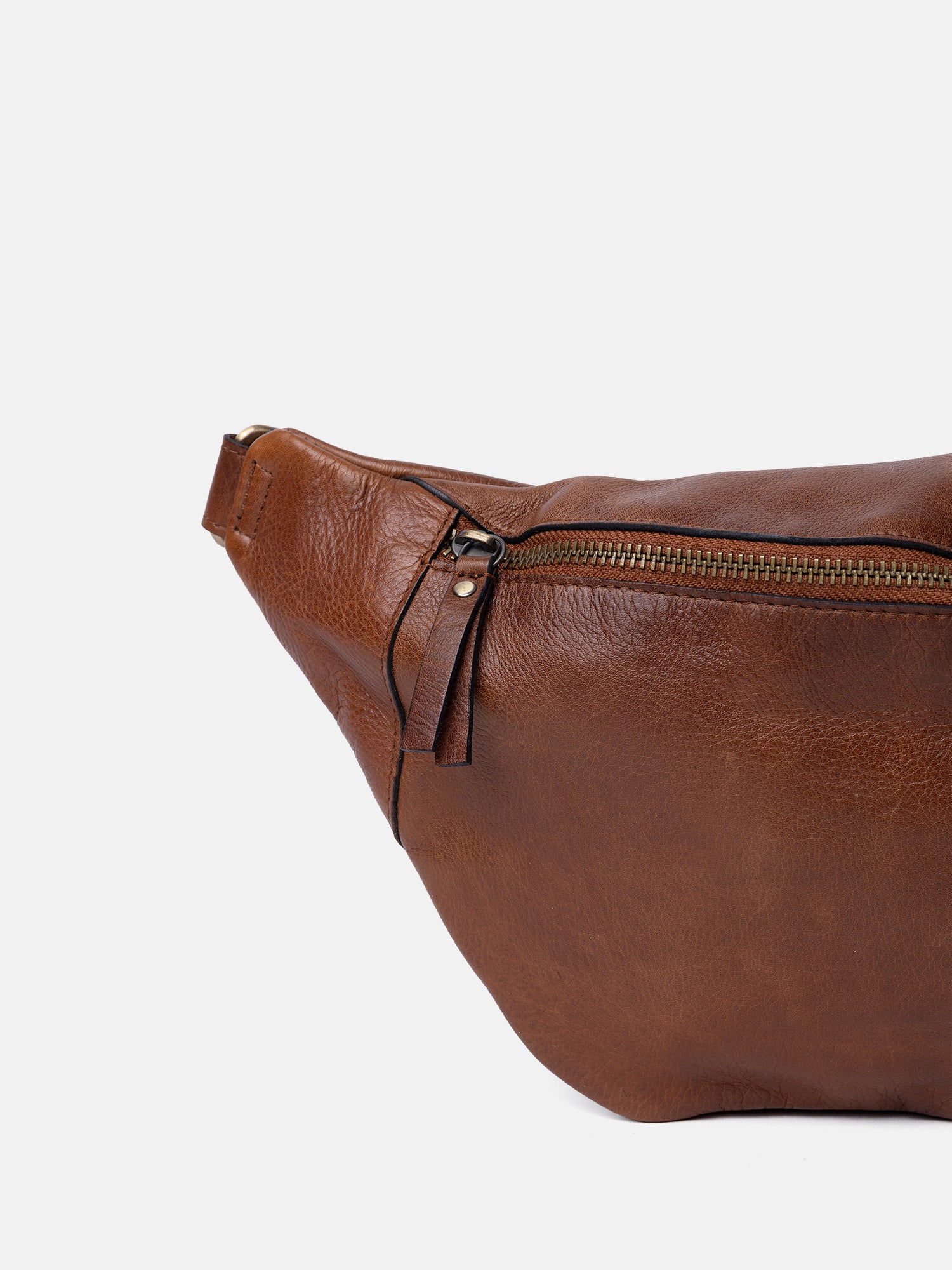 RE:DESIGNED Selina Bauchtasche Walnut Vollleder