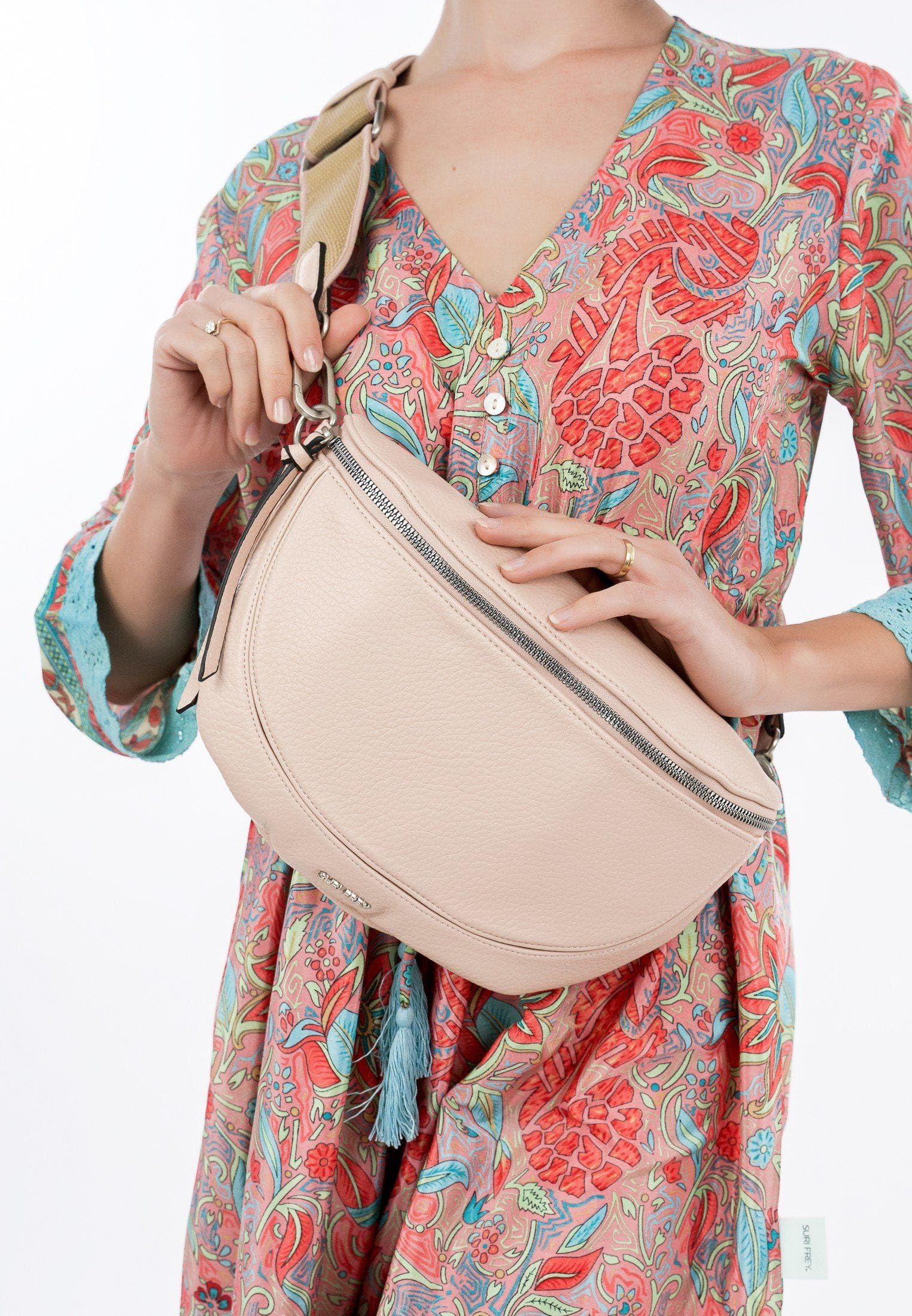 SURI FREY Kimberly Crossover Umhängetasche Pink Salt rosa klein