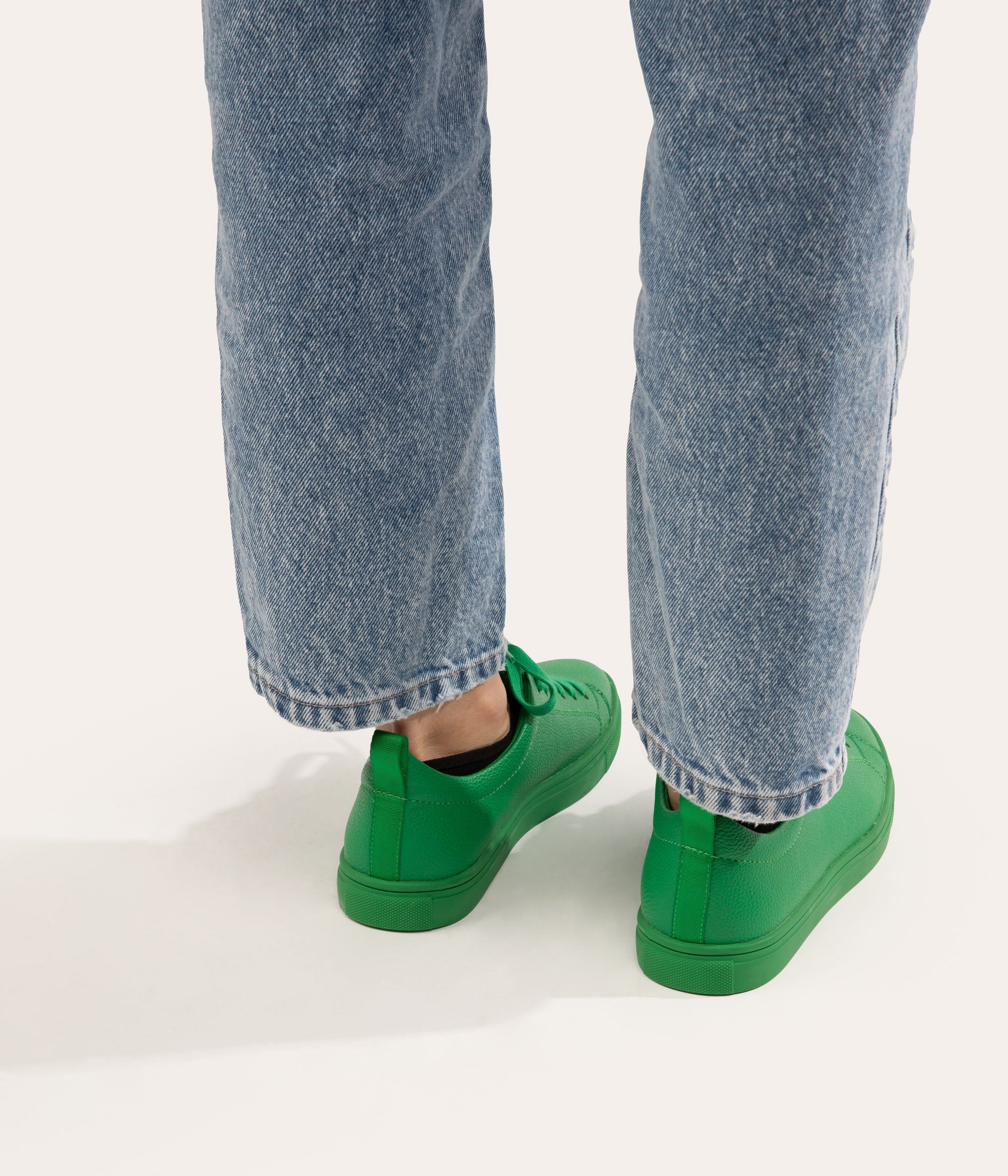 Matt & Nat Aahana Sneaker Weiß vegan recycelt