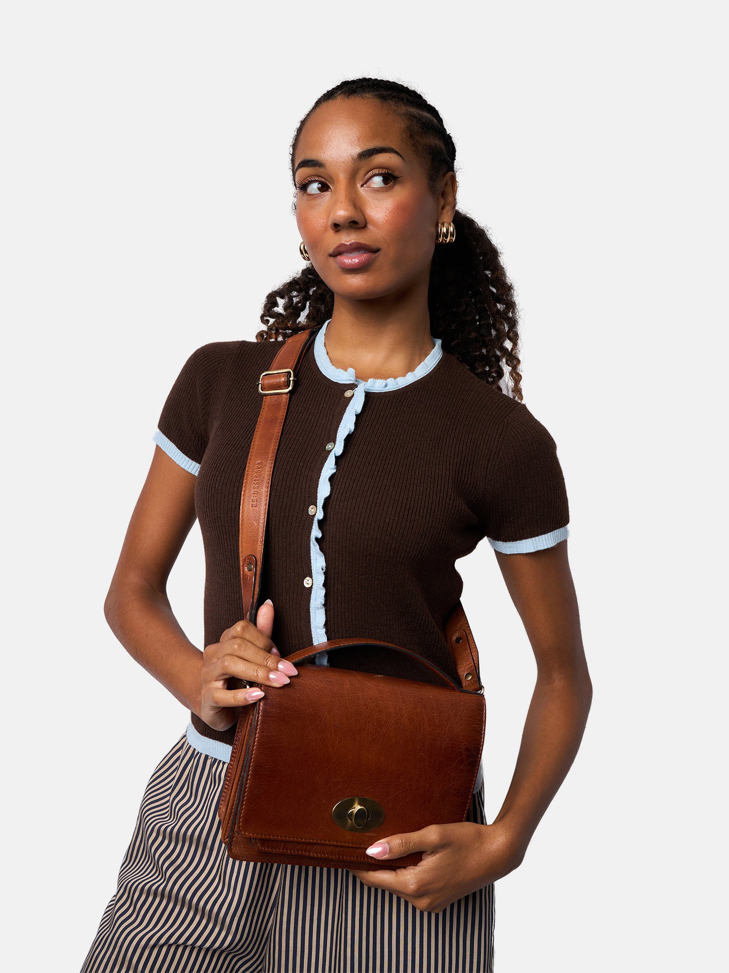 RE:DESIGNED Alba Big Umhängetasche Walnut Vollleder