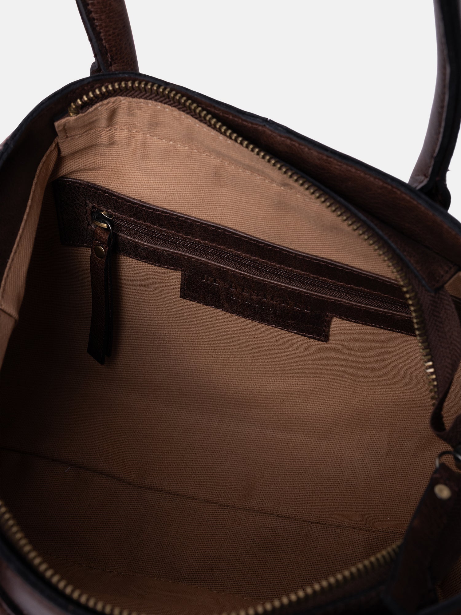 RE:DESIGNED Silje Small Handtasche Woodsmoke Leder