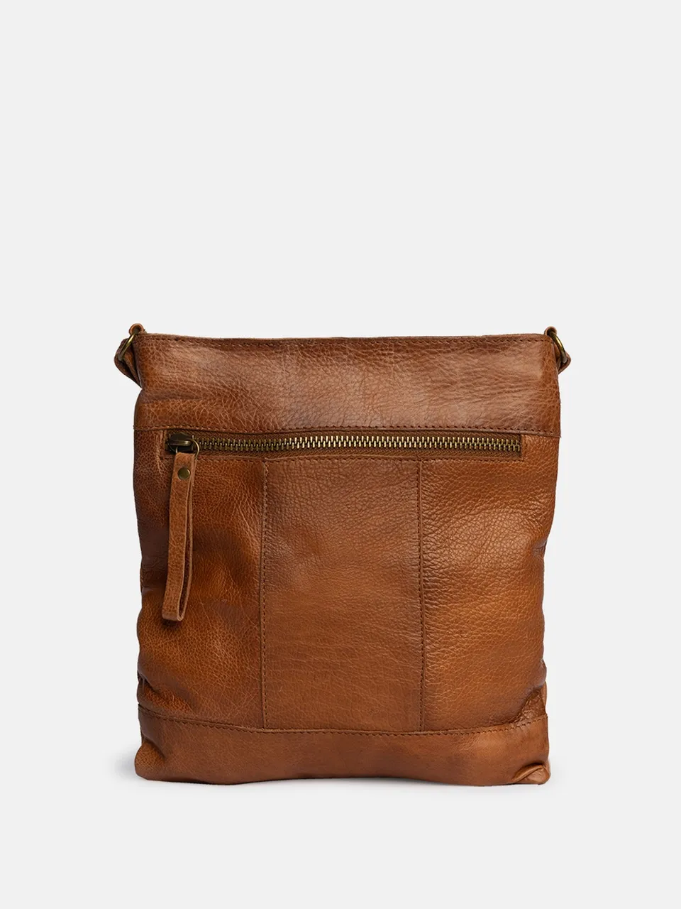 RE:DESIGNED Lillesand Urban Umhängetasche Walnut Vollleder