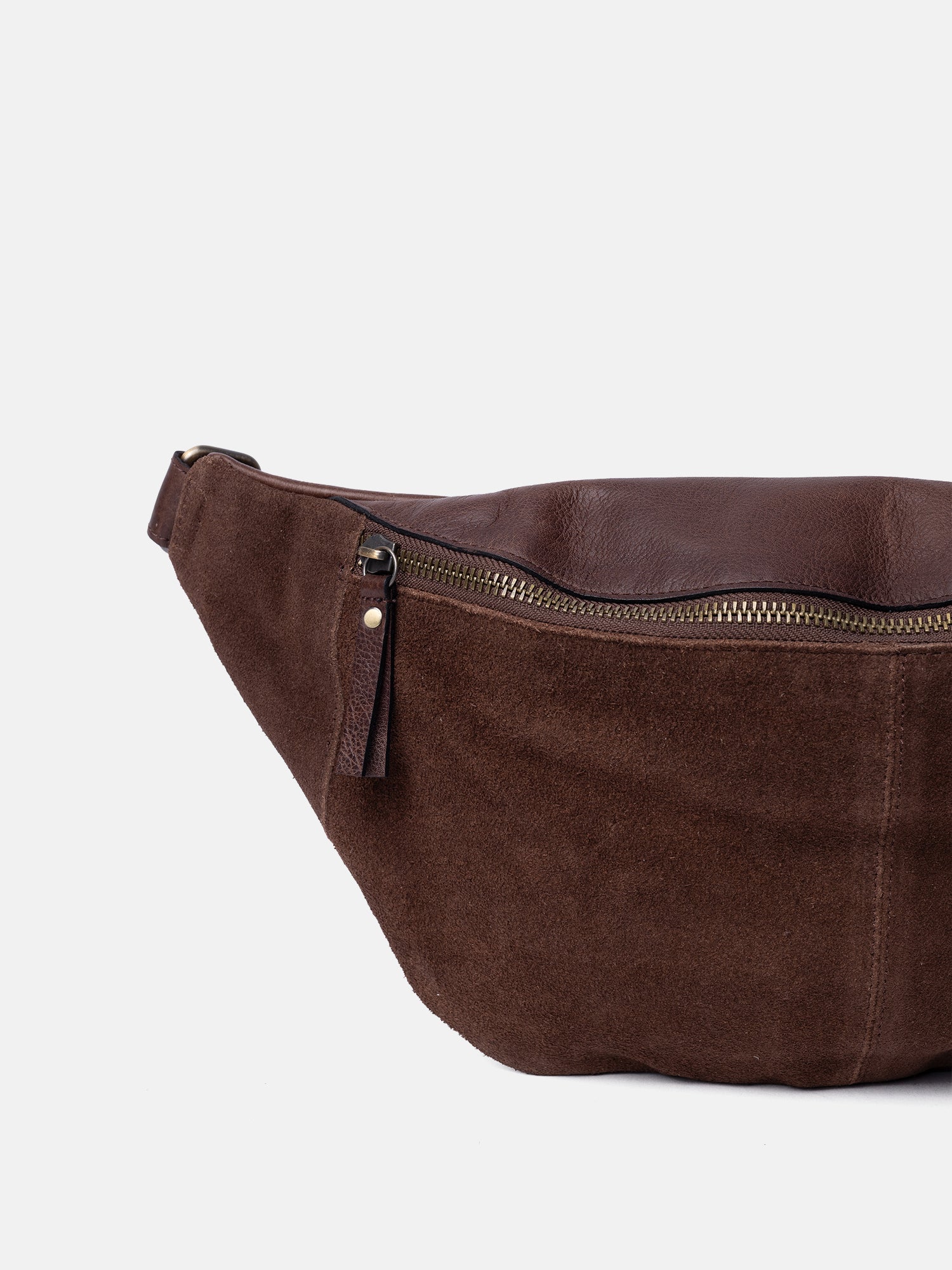 RE:DESIGNED Selma 6689 Bauchtasche Woodsmoke Vollleder