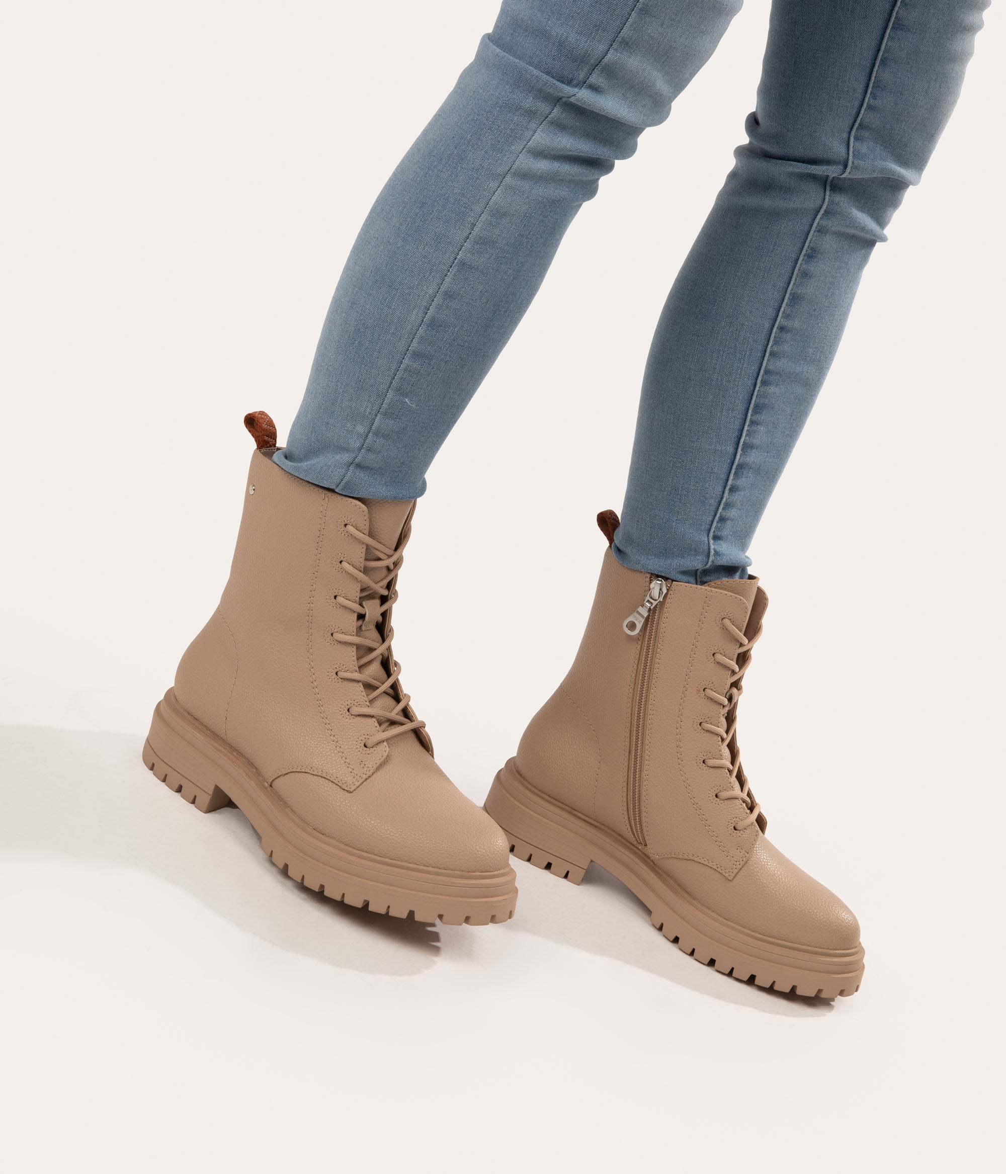 Matt & Nat Maree Combat Boots Schwarz vegan 40