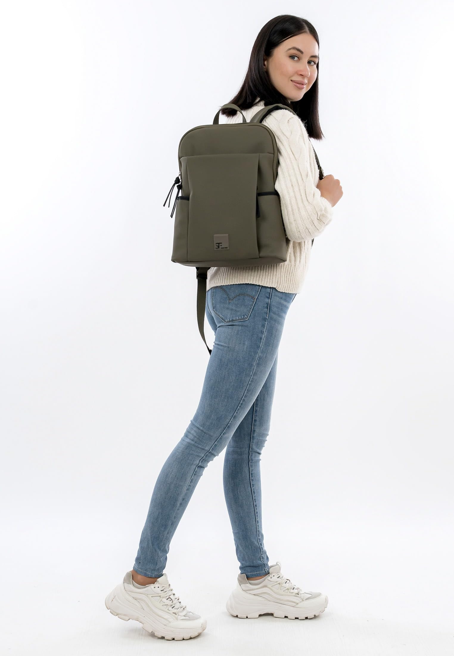 SURI FREY SFY Shiny Cityrucksack Oliv Laptopfach