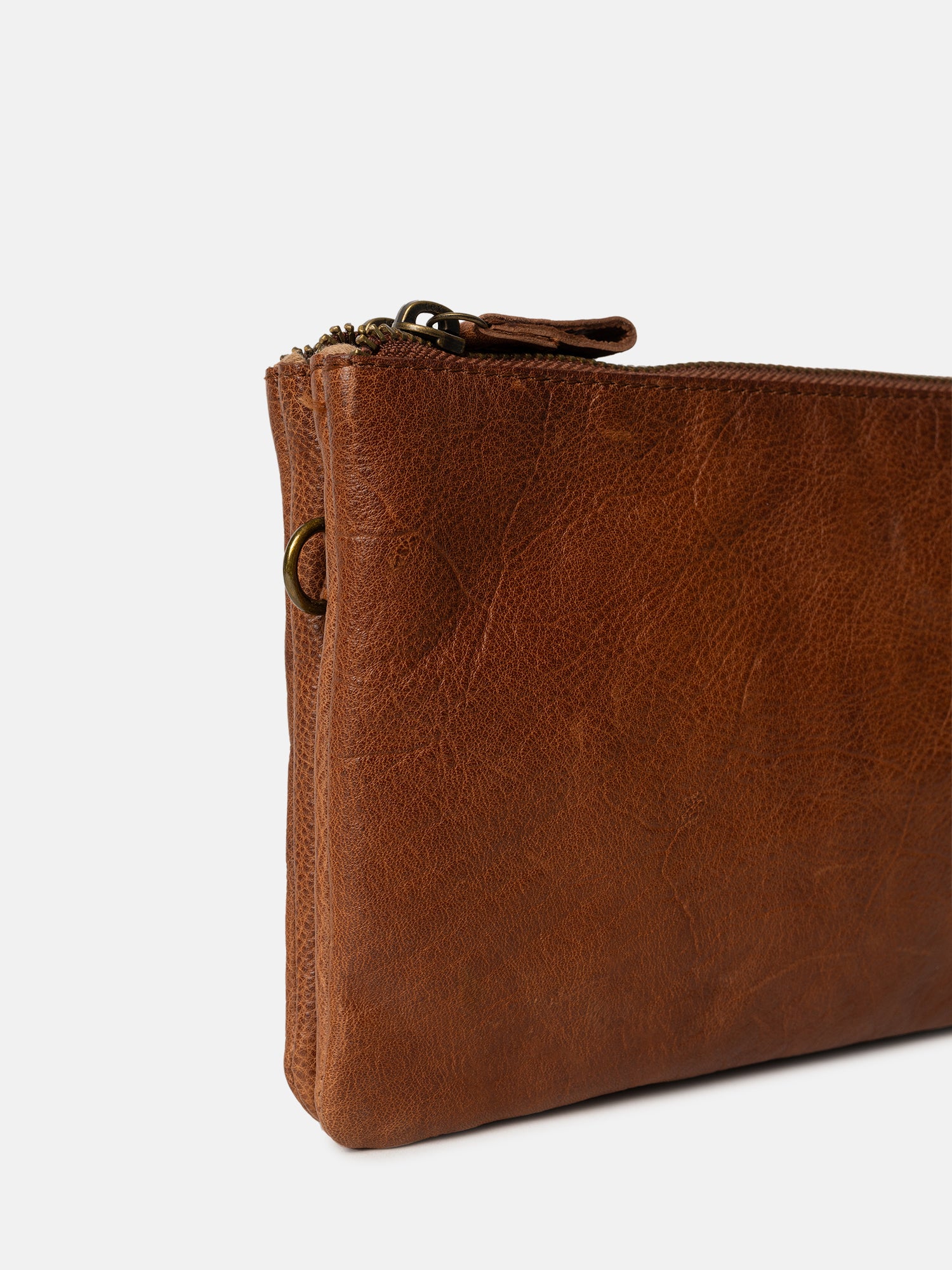 RE:DESIGNED Oslo Urban Umhängetasche Walnut Vollleder