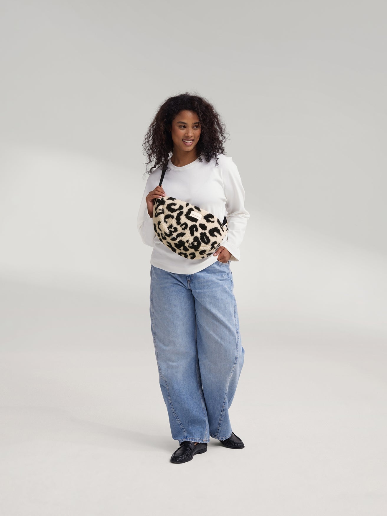 Studio Noos Teddy Fanny Pack Bauchtasche Holy Cow Plüsch