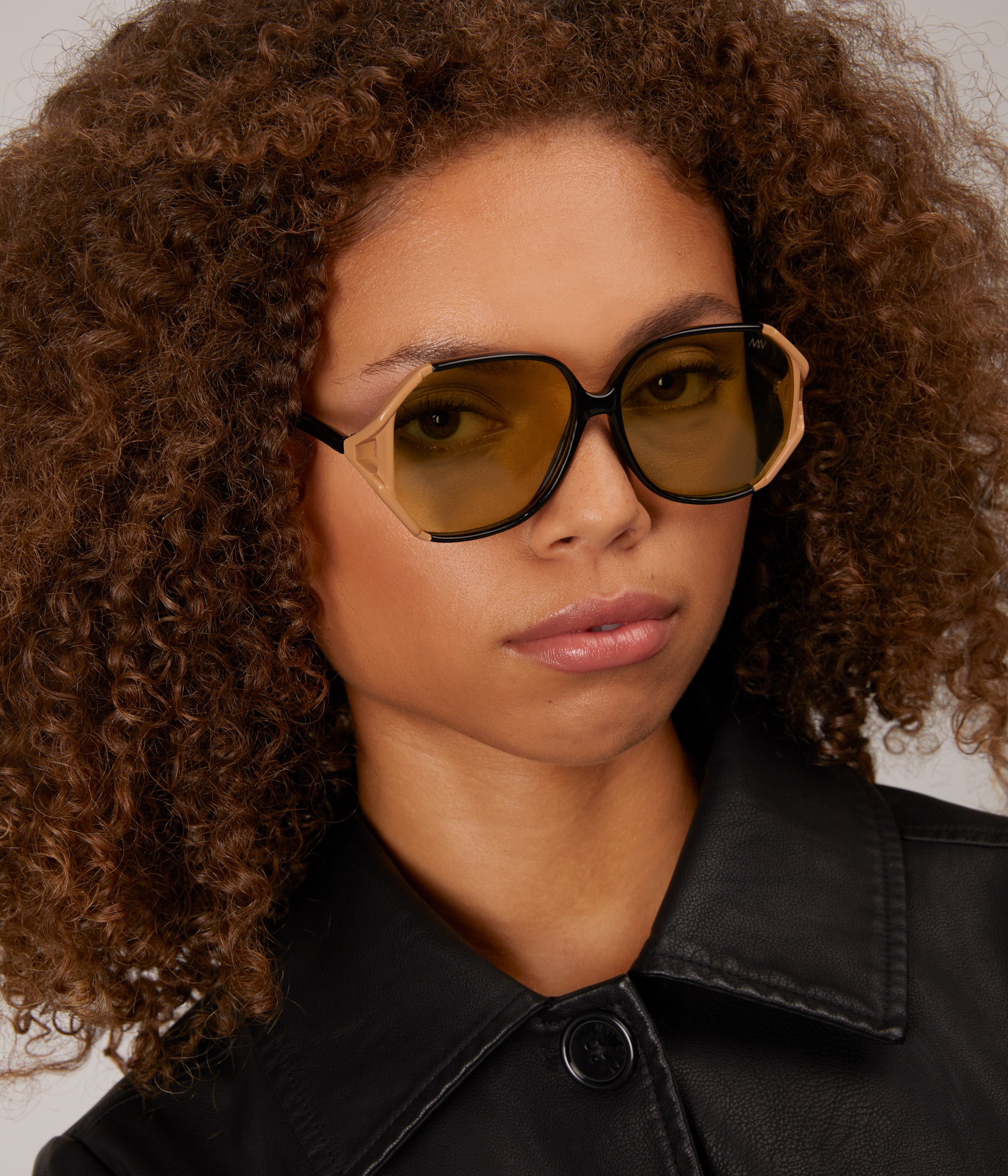 Matt & Nat Kris Black Sonnenbrille Schwarz polarisiert