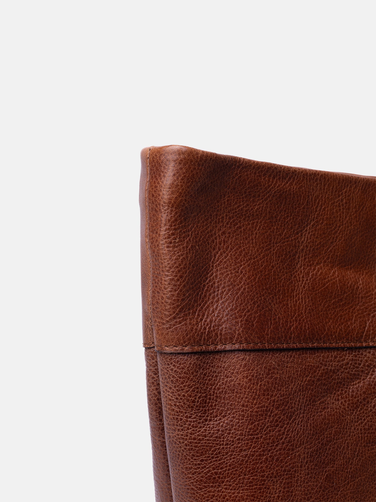 RE:DESIGNED Olea Big Umhängetasche Walnut Vollleder