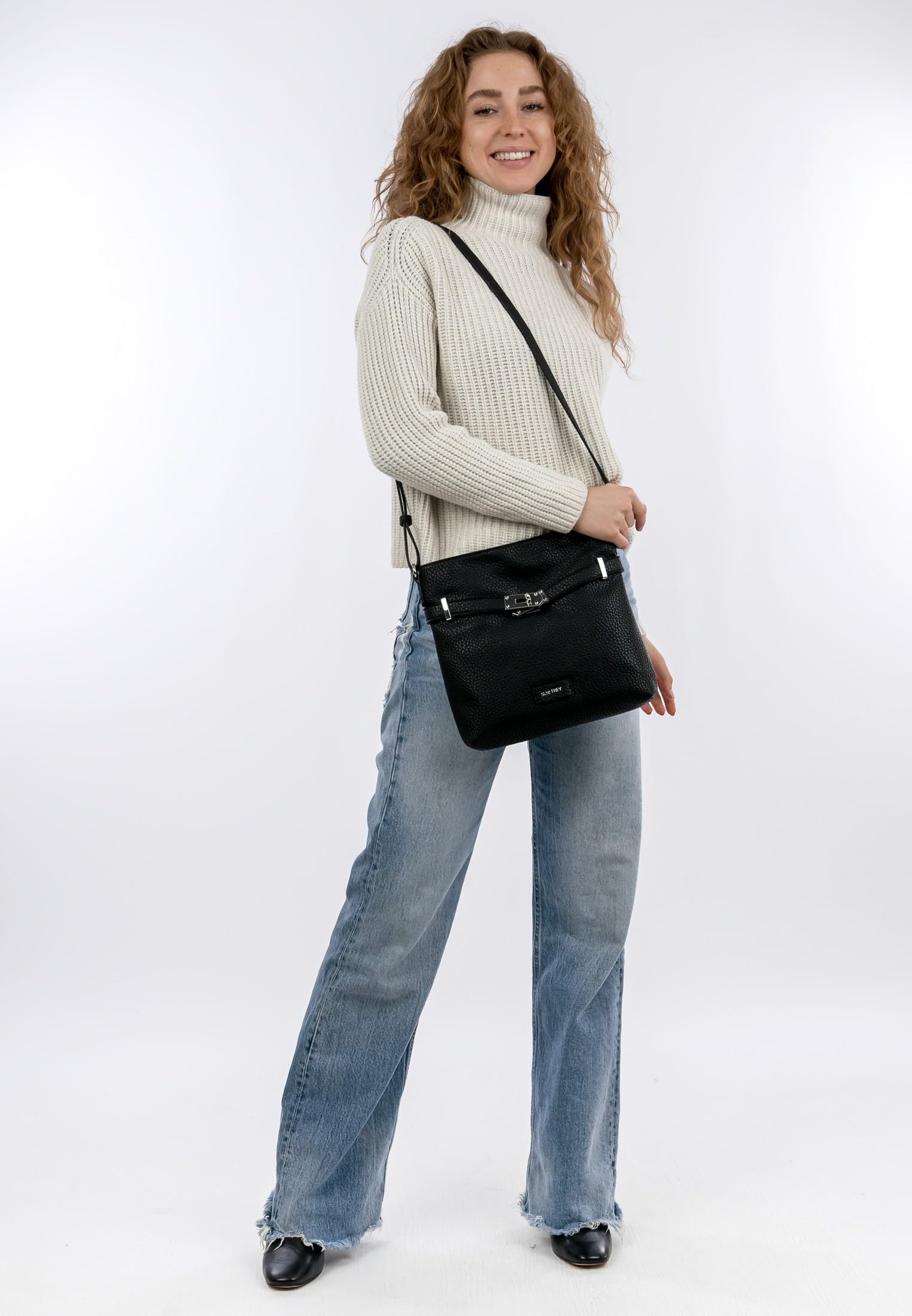 SURI FREY Leony Crossover Bag Umhängetasche Black schmal