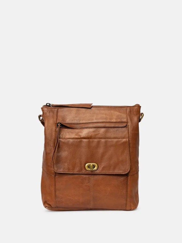 RE:DESIGNED Leknes Urban Umhängetasche Walnut Vollleder