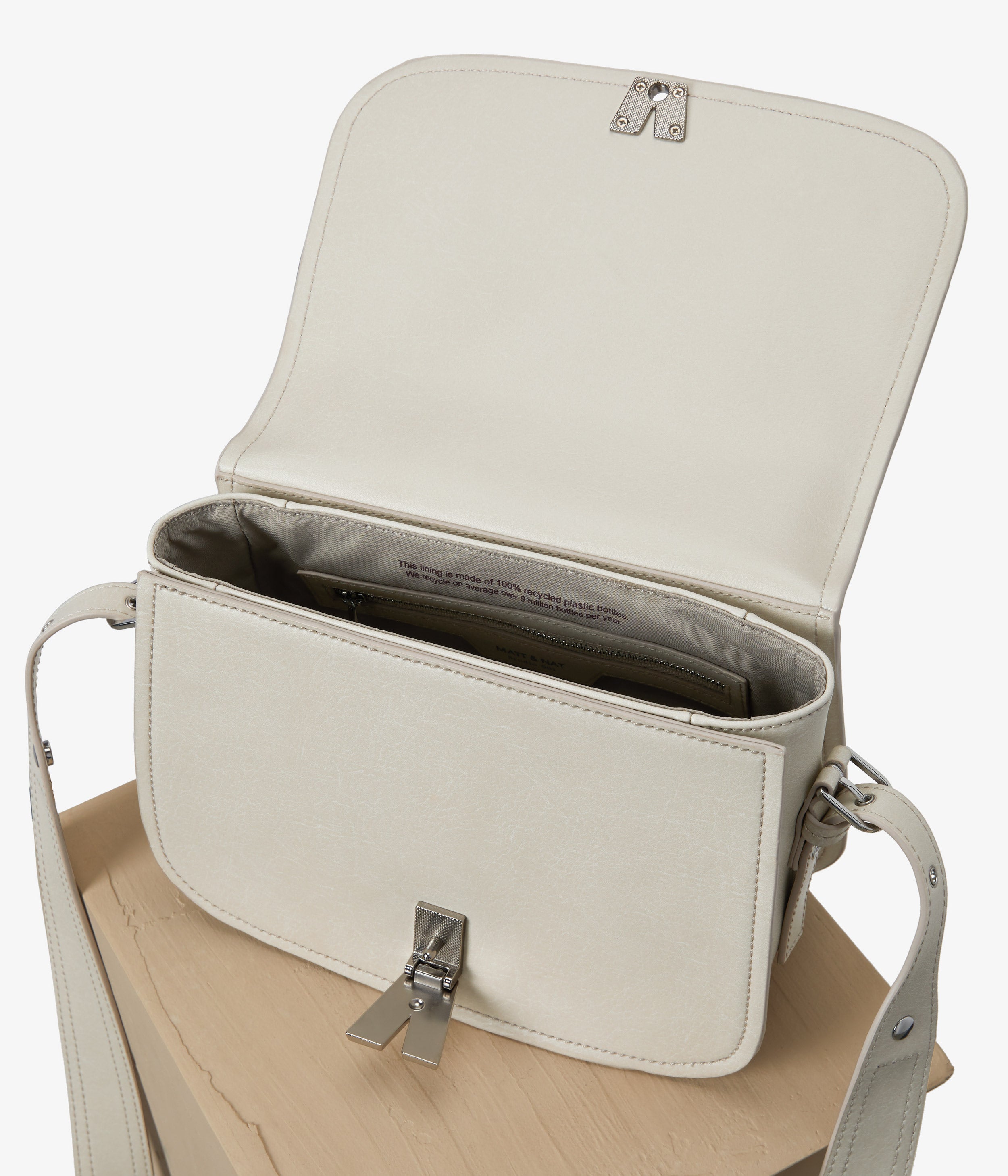 Matt & Nat Vintage Hatun Umhängetasche Schwarz vegan