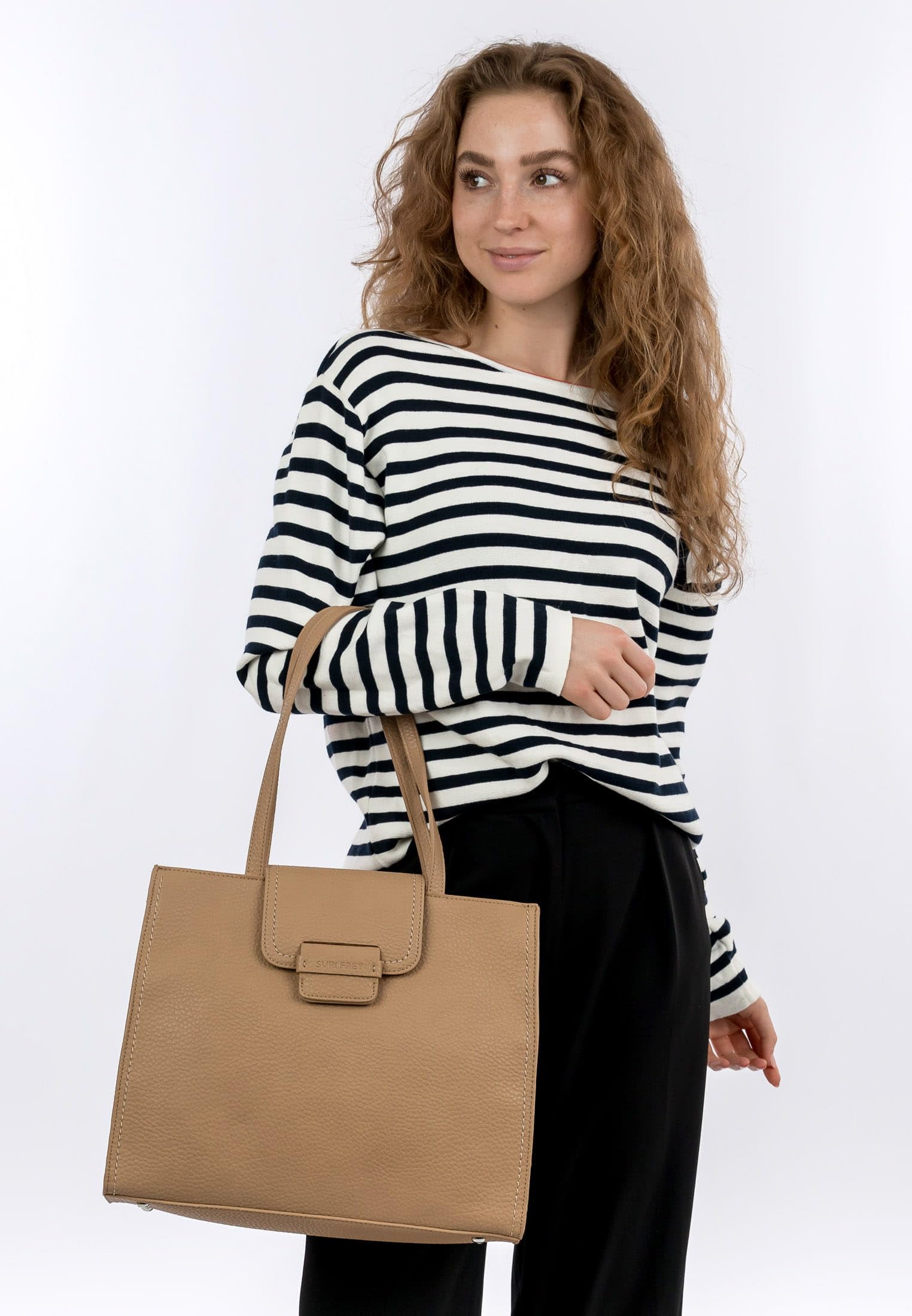 SURI FREY Berly Cityshopper M Shopper Sand DIN A4