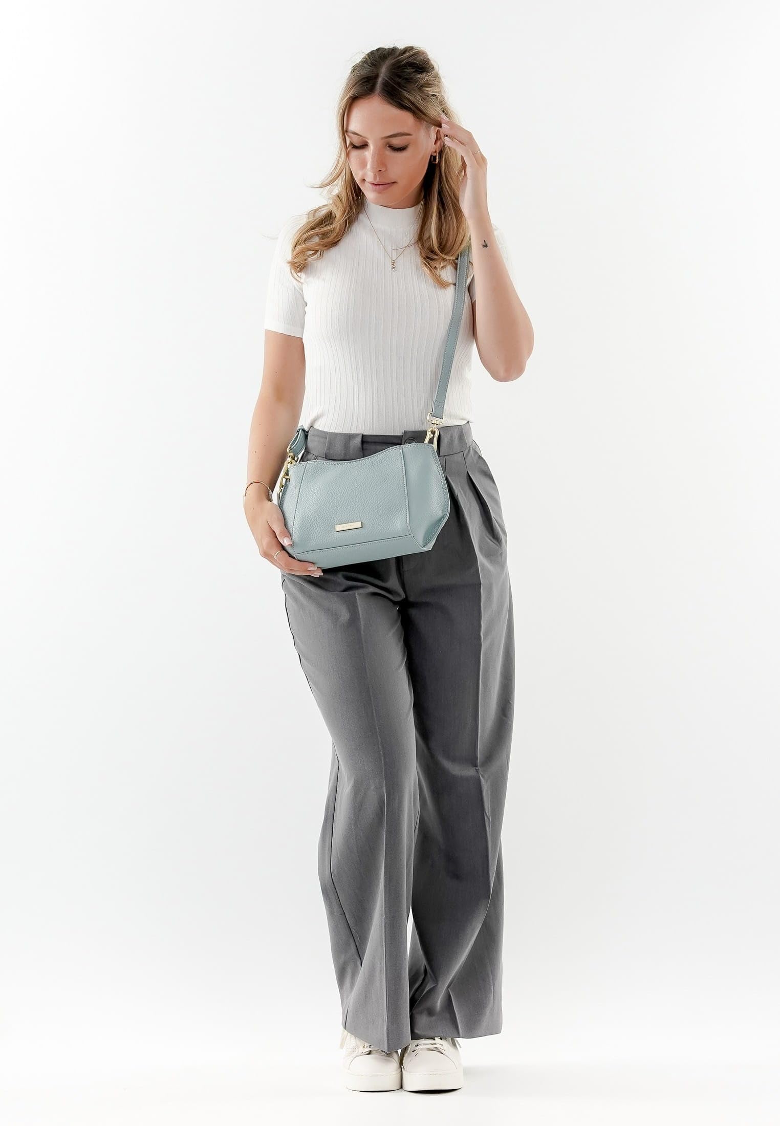 SURI FREY SFY Ginny 14190 Umhängetasche Lightblue vegan