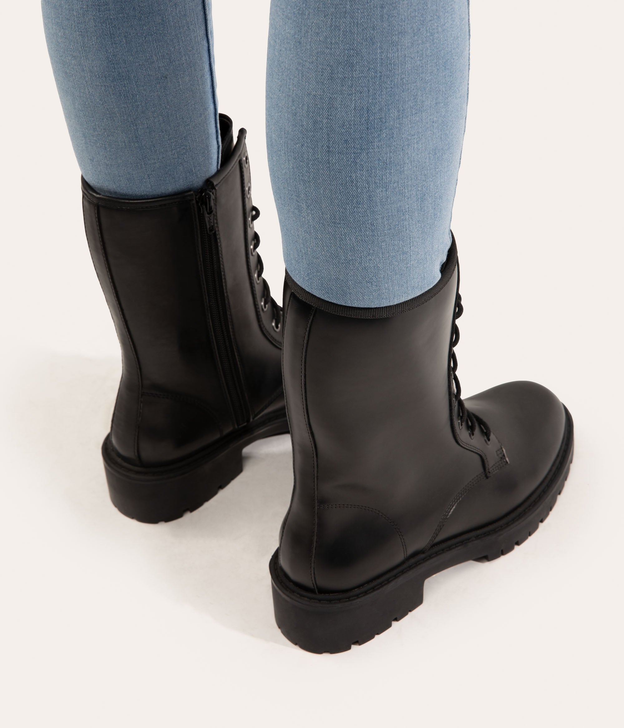 Matt & Nat REM Combat Boots Damenstiefel Lack-Optik