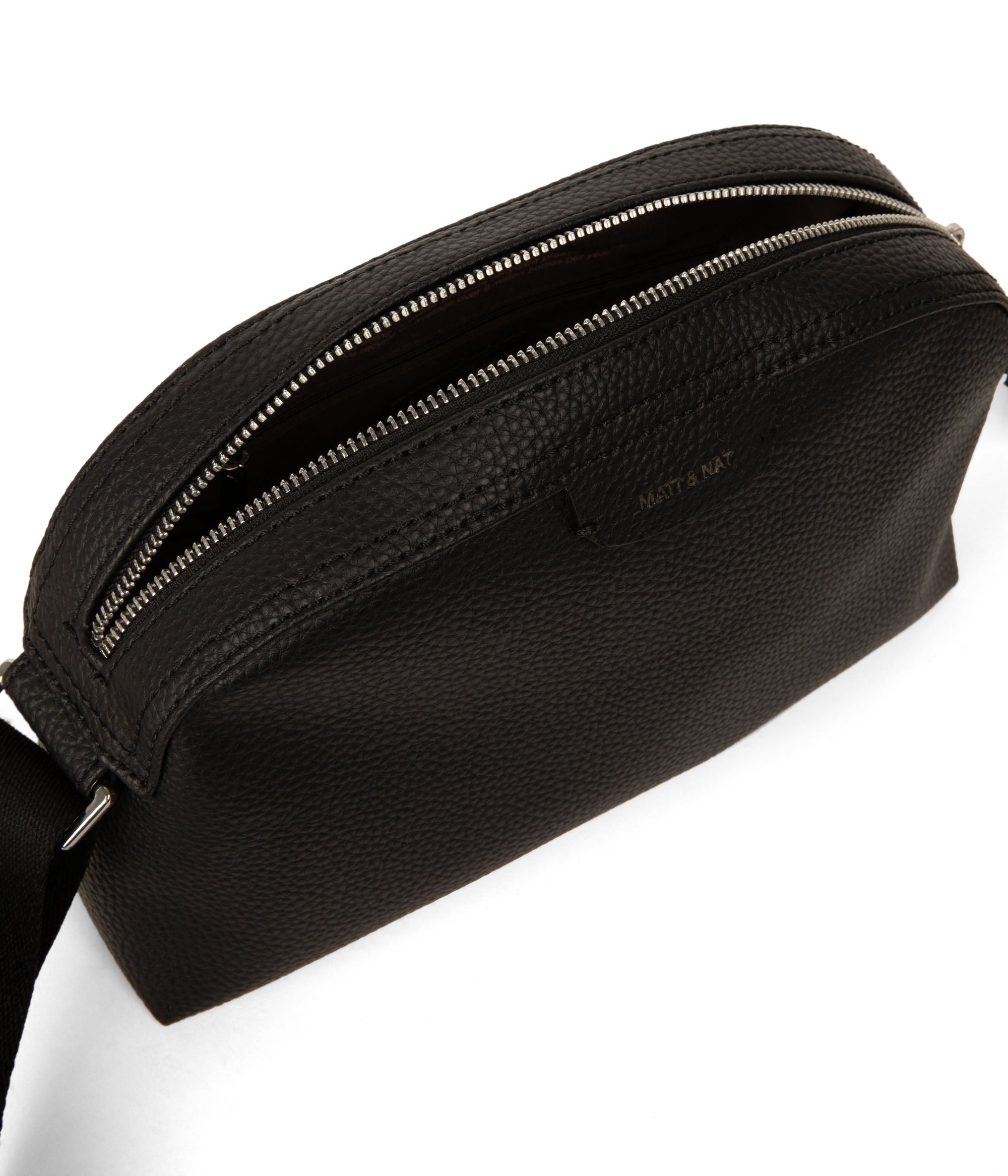 Matt & Nat Purity Arrow Crossbody recycelt schwarz