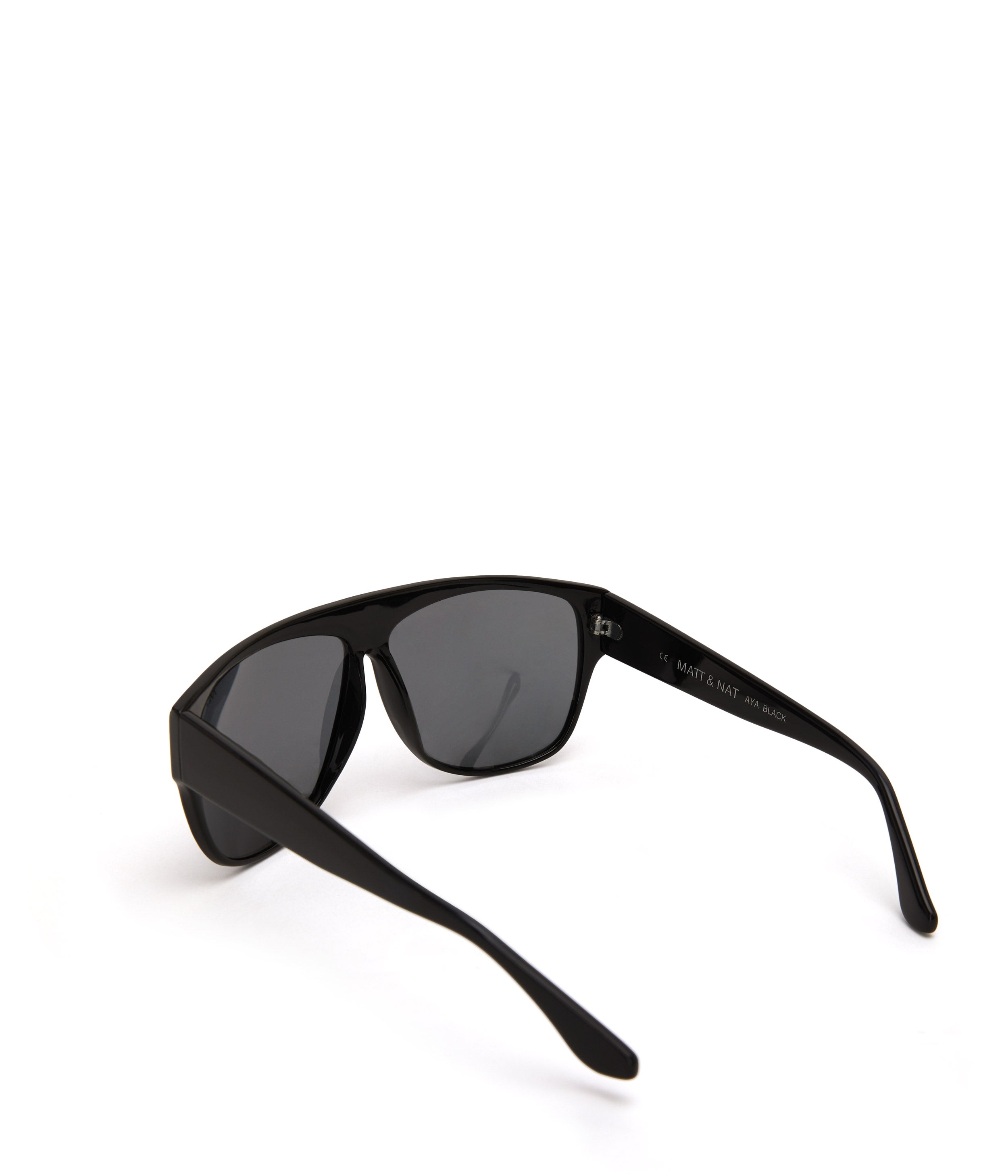 Matt & Nat Aya Sonnenbrille schwarz polarisiert eckig