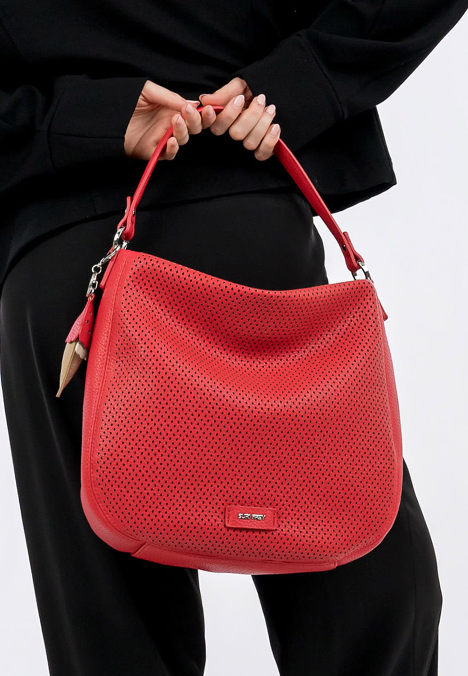 SURI FREY Cilly Bucket Bag Schultertasche Red Lochmuster