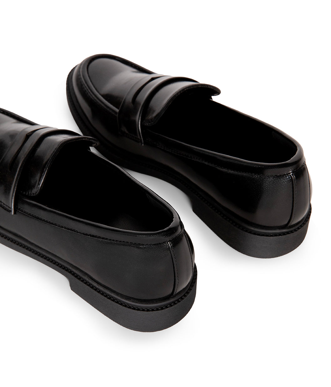 Matt & Nat Iseo Loafer Slipper Schwarz Lack