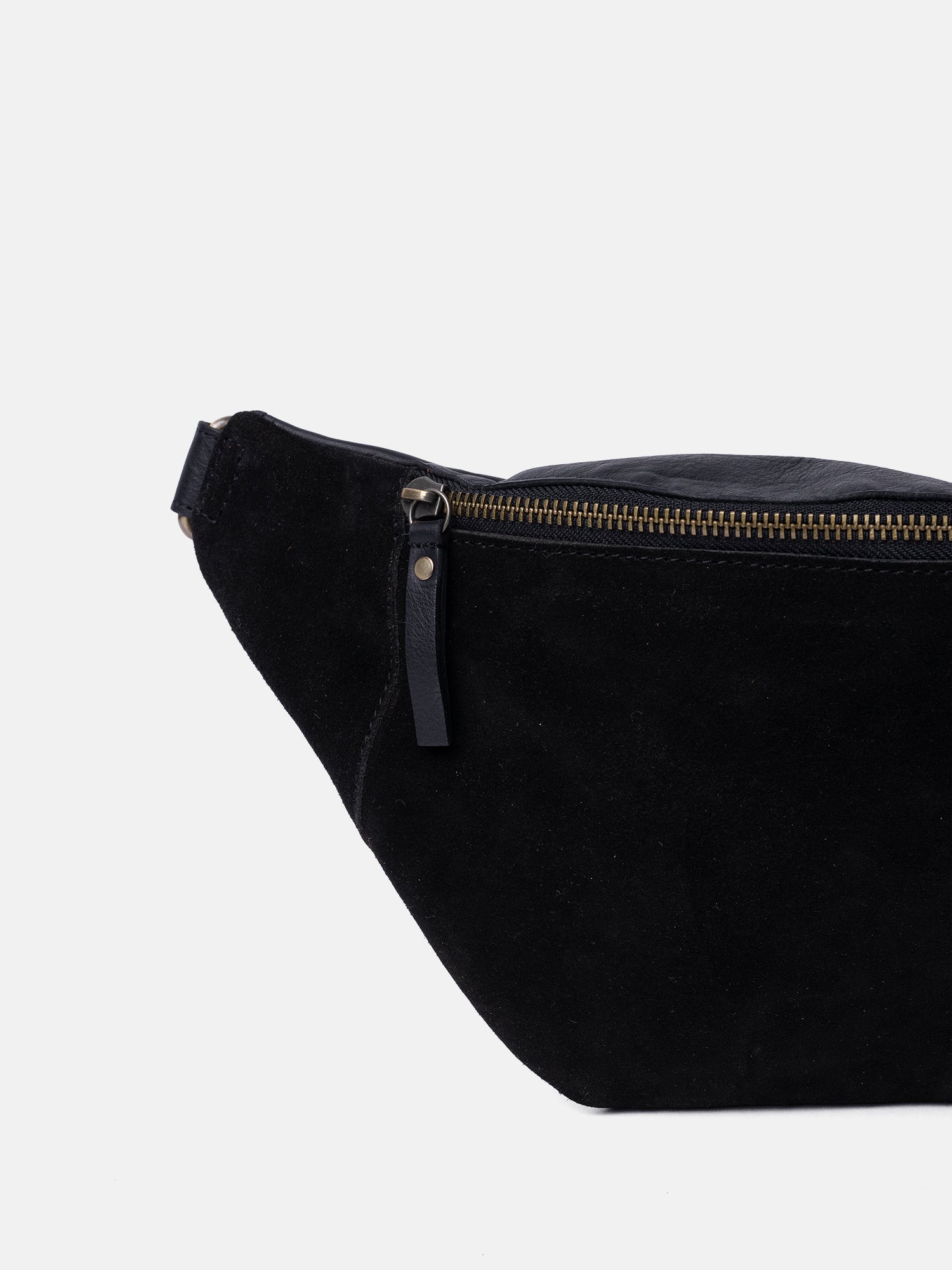 RE:DESIGNED Selma 6689 Bauchtasche Schwarz mit Gurt