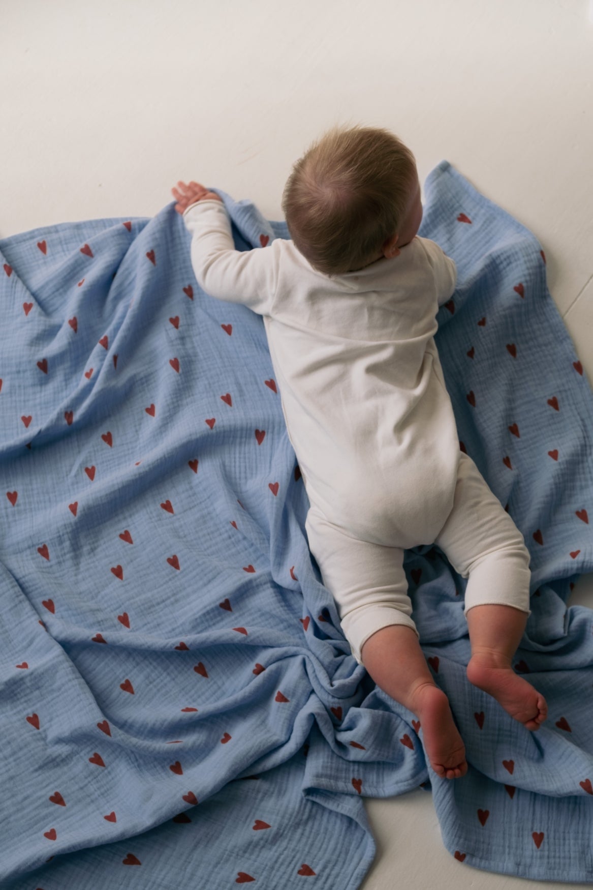 Studio Noos Swaddle Print Medium Mulltuch Light Blue Hearts