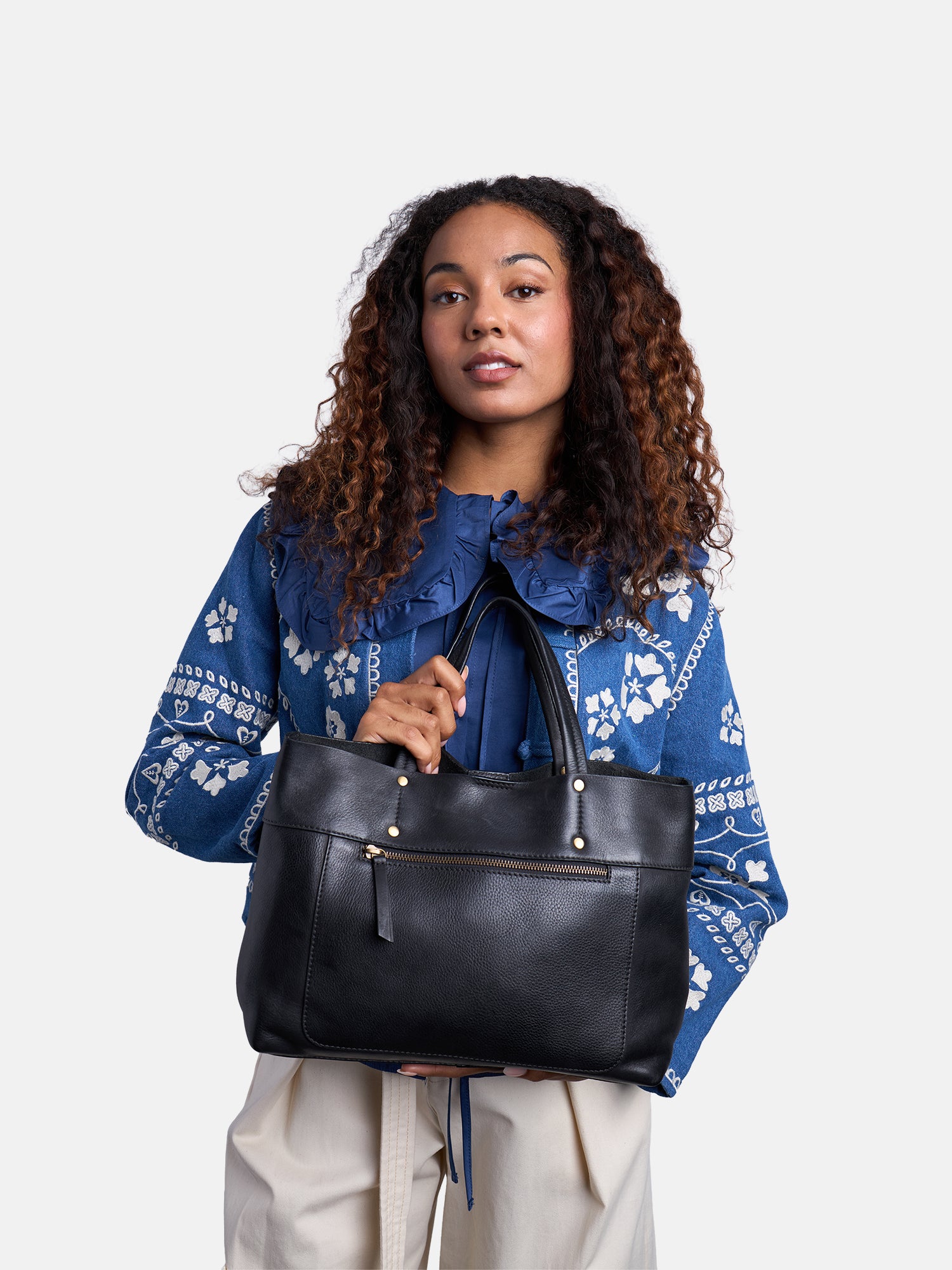 RE:DESIGNED Sofie Small Schultertasche Schwarz Vollleder
