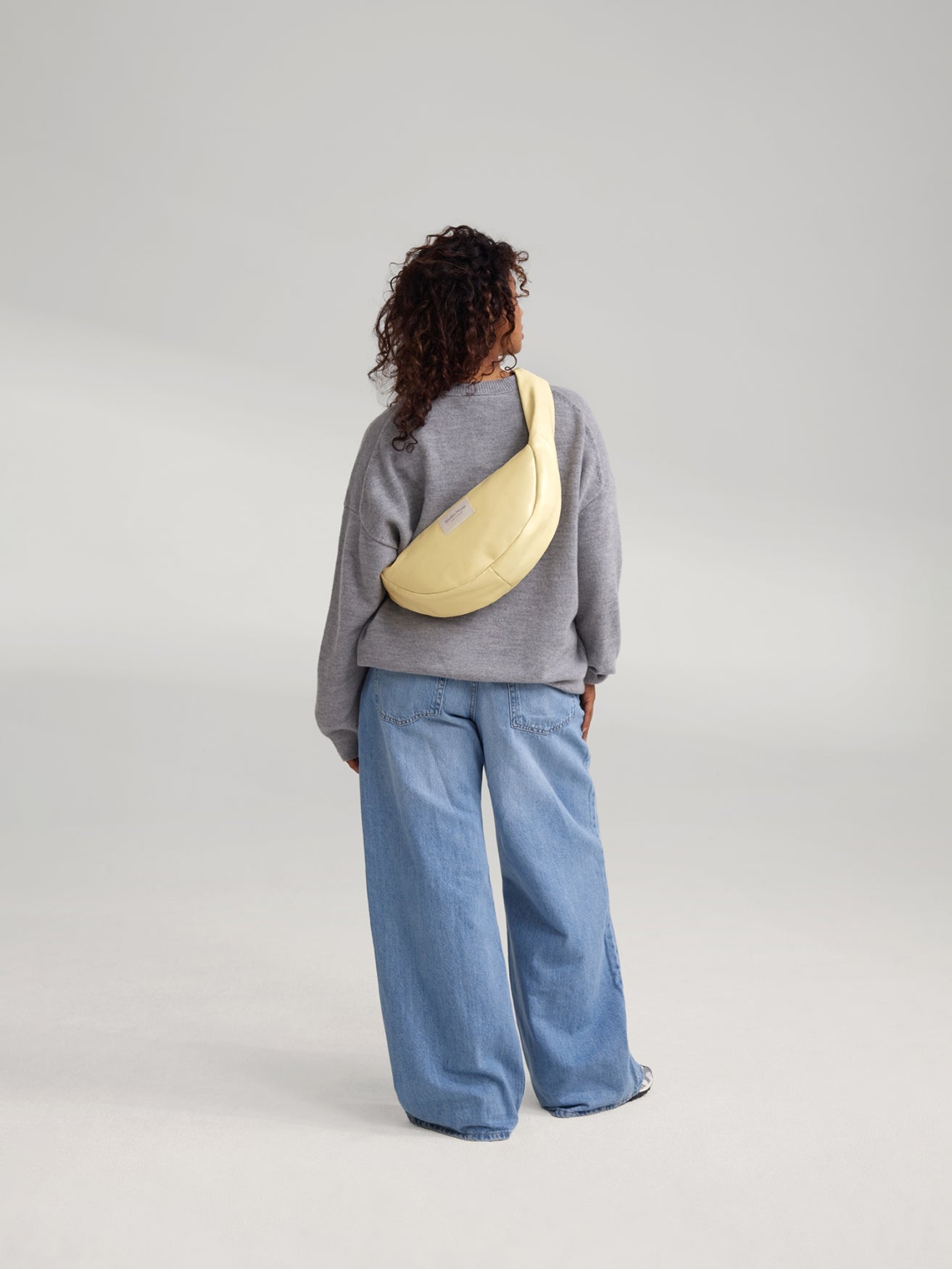 Studio Noos Vegan Leather Mini Umhängetasche Butter Kunstleder