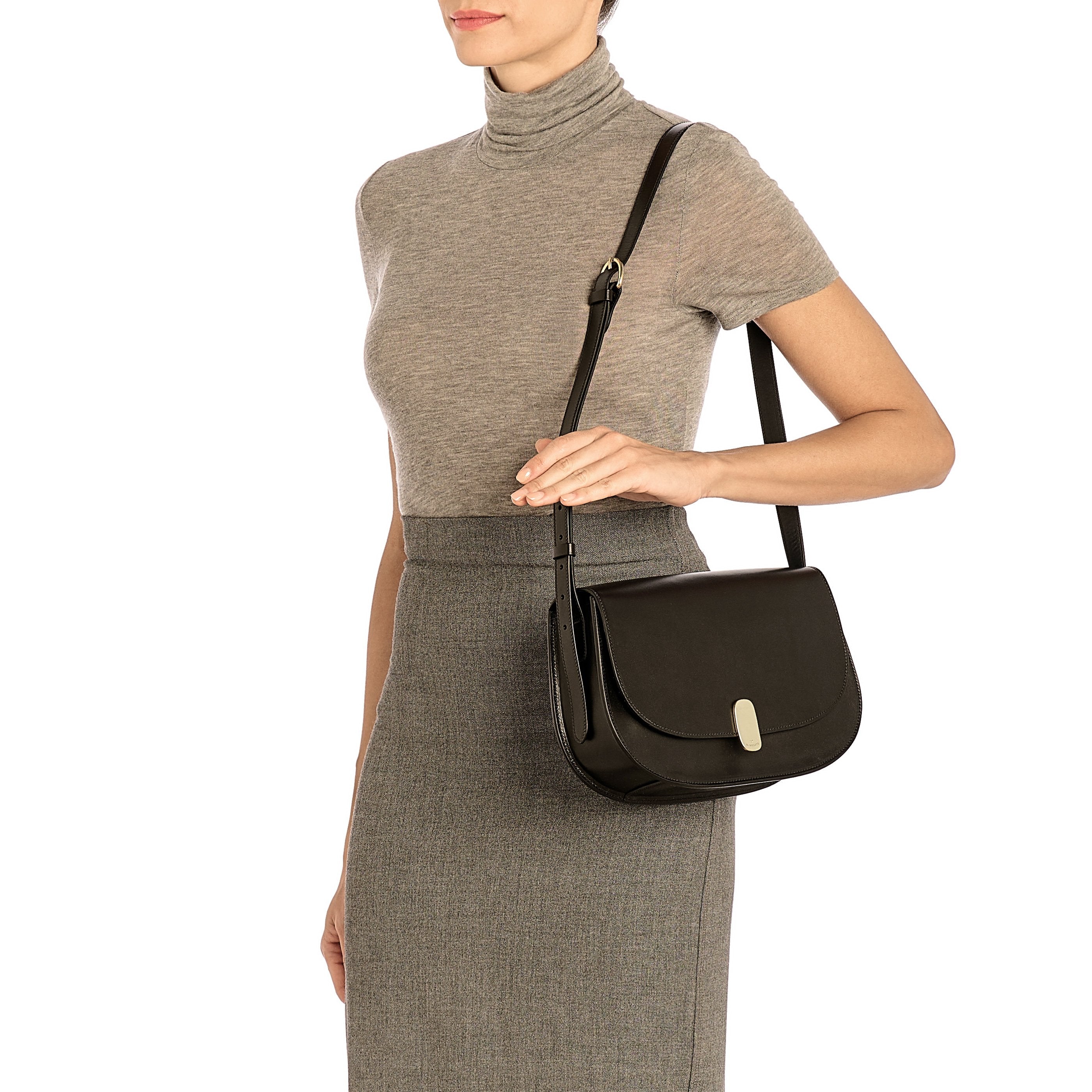 Il Bisonte Atelier Schultertasche Rindsleder Schwarz