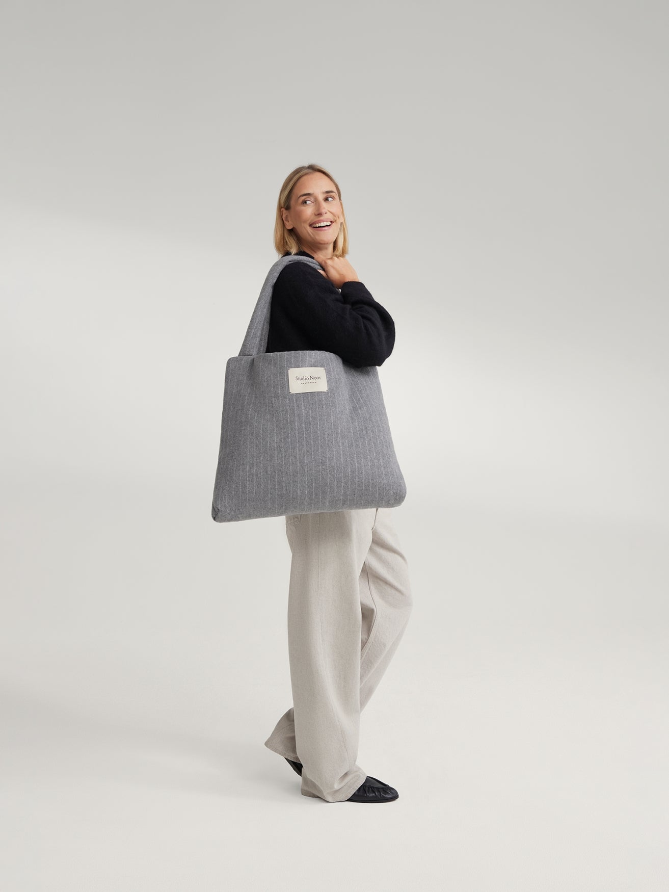 Studio Noos Flannel Chalkstripe Mom Bag Wickeltasche Grau