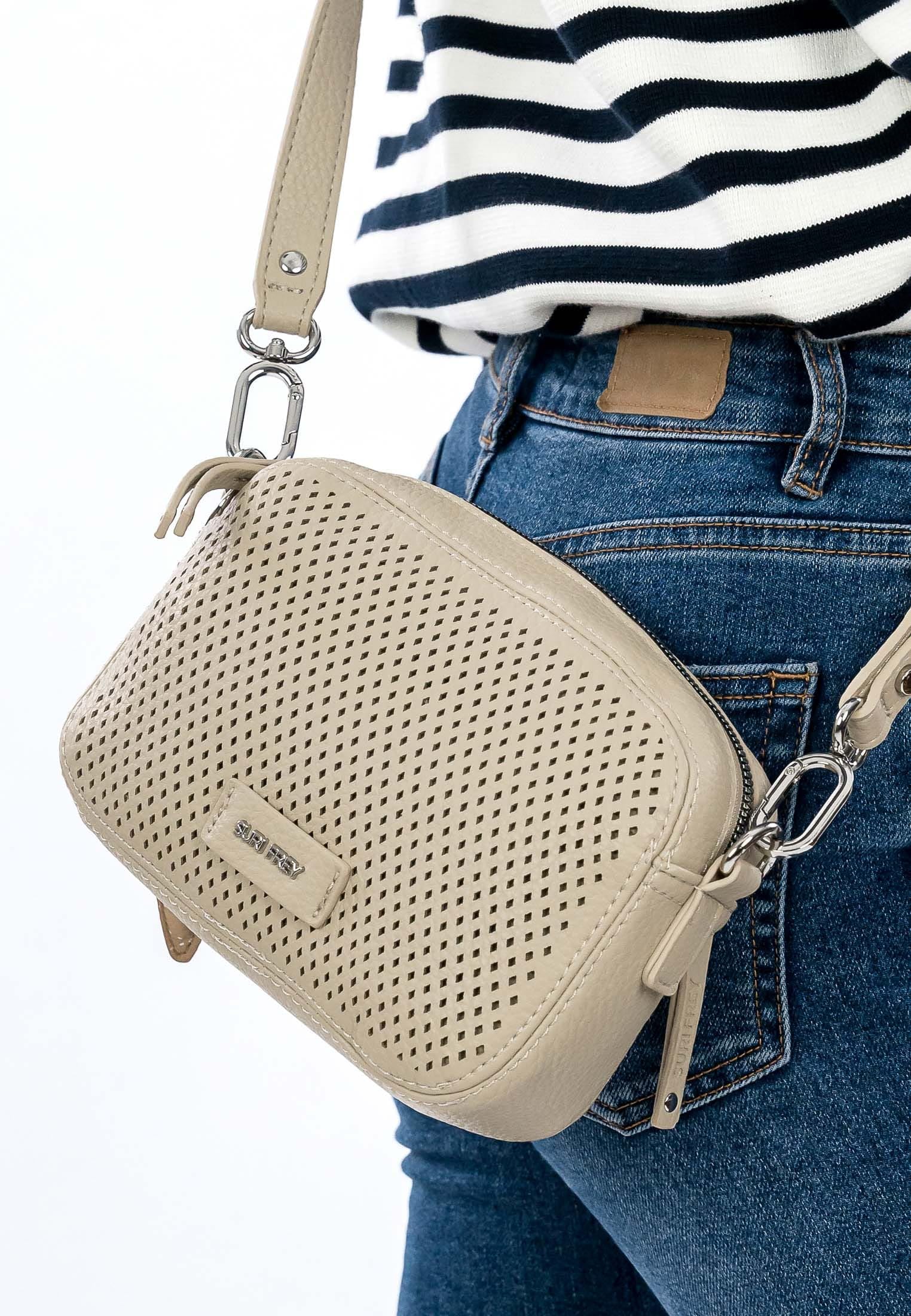 SURI FREY Cilly Crossbody Bag Umhängetasche Beige perforiert