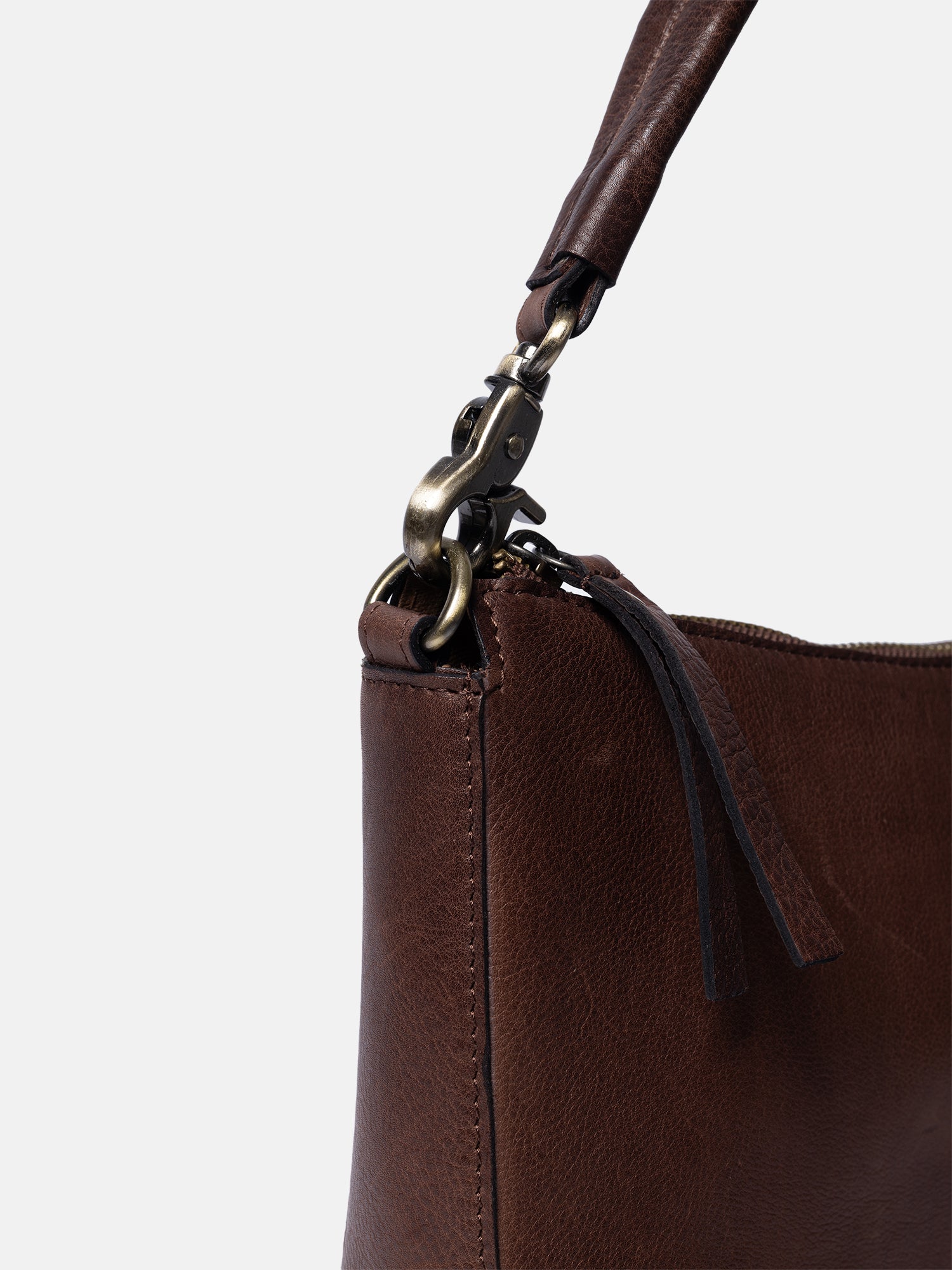 RE:DESIGNED Nada Umhängetasche Woodsmoke Vollleder