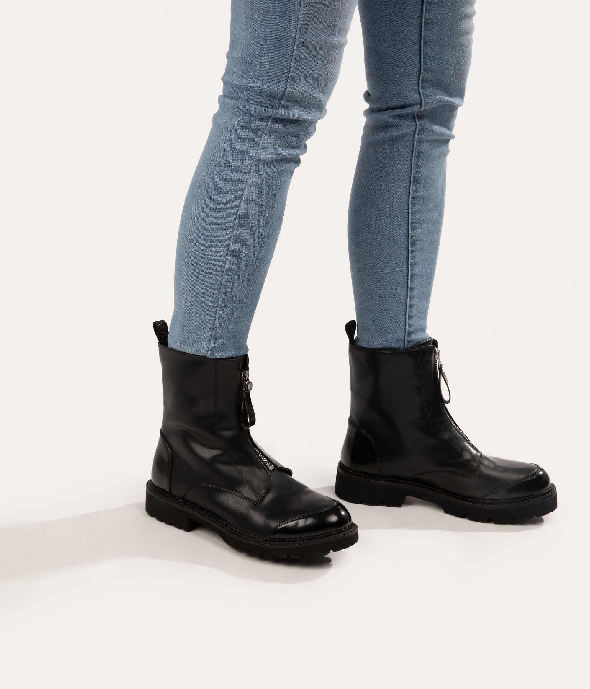 Matt & Nat Jasmin Combat Boots schwarz vegan 36-41