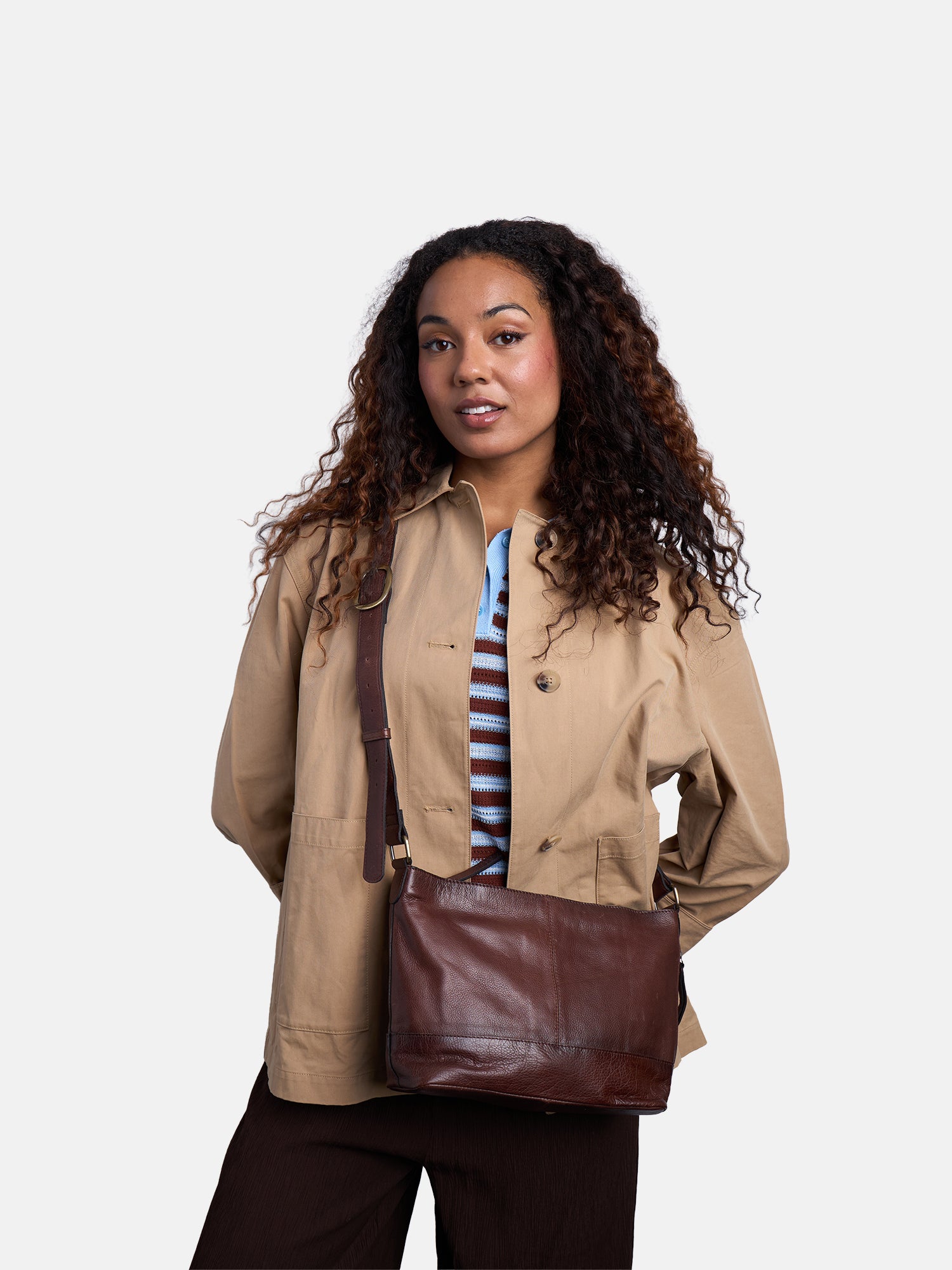 RE:DESIGNED Svea Small 6685 Umhängetasche Woodsmoke
