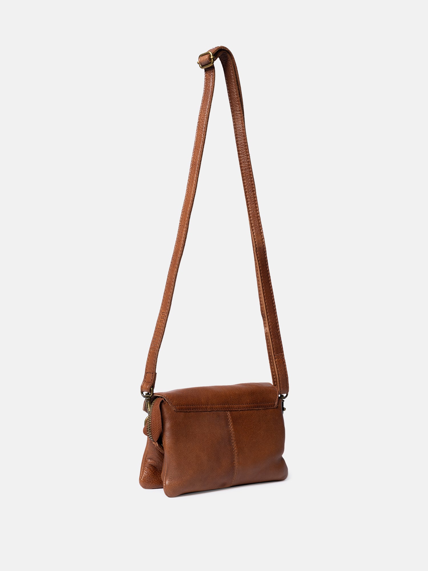 RE:DESIGNED Claire Urban Clutch Walnut Vollleder