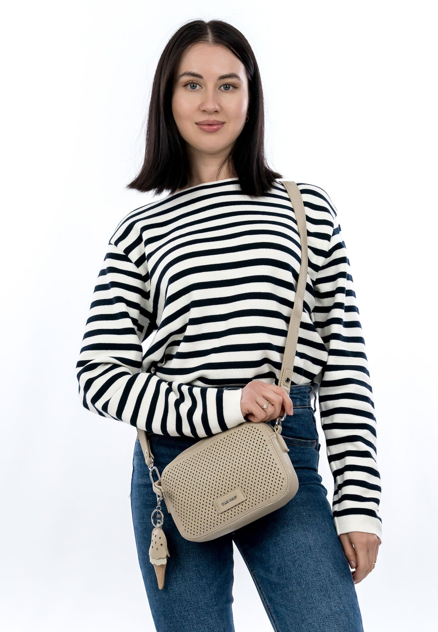SURI FREY Cilly Crossbody Bag Umhängetasche Beige perforiert