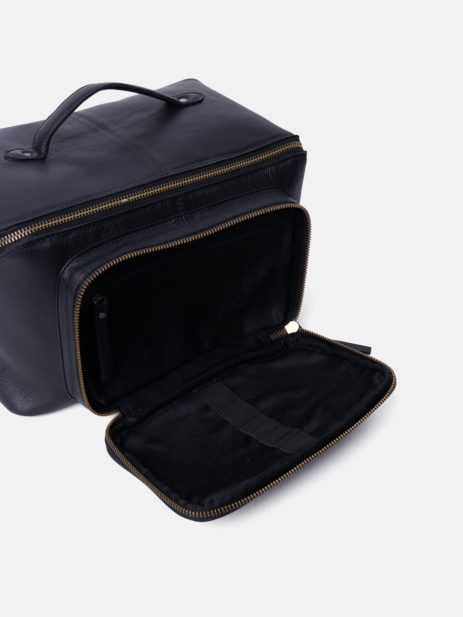 RE:DESIGNED Sally Kulturtasche Schwarz Vollleder