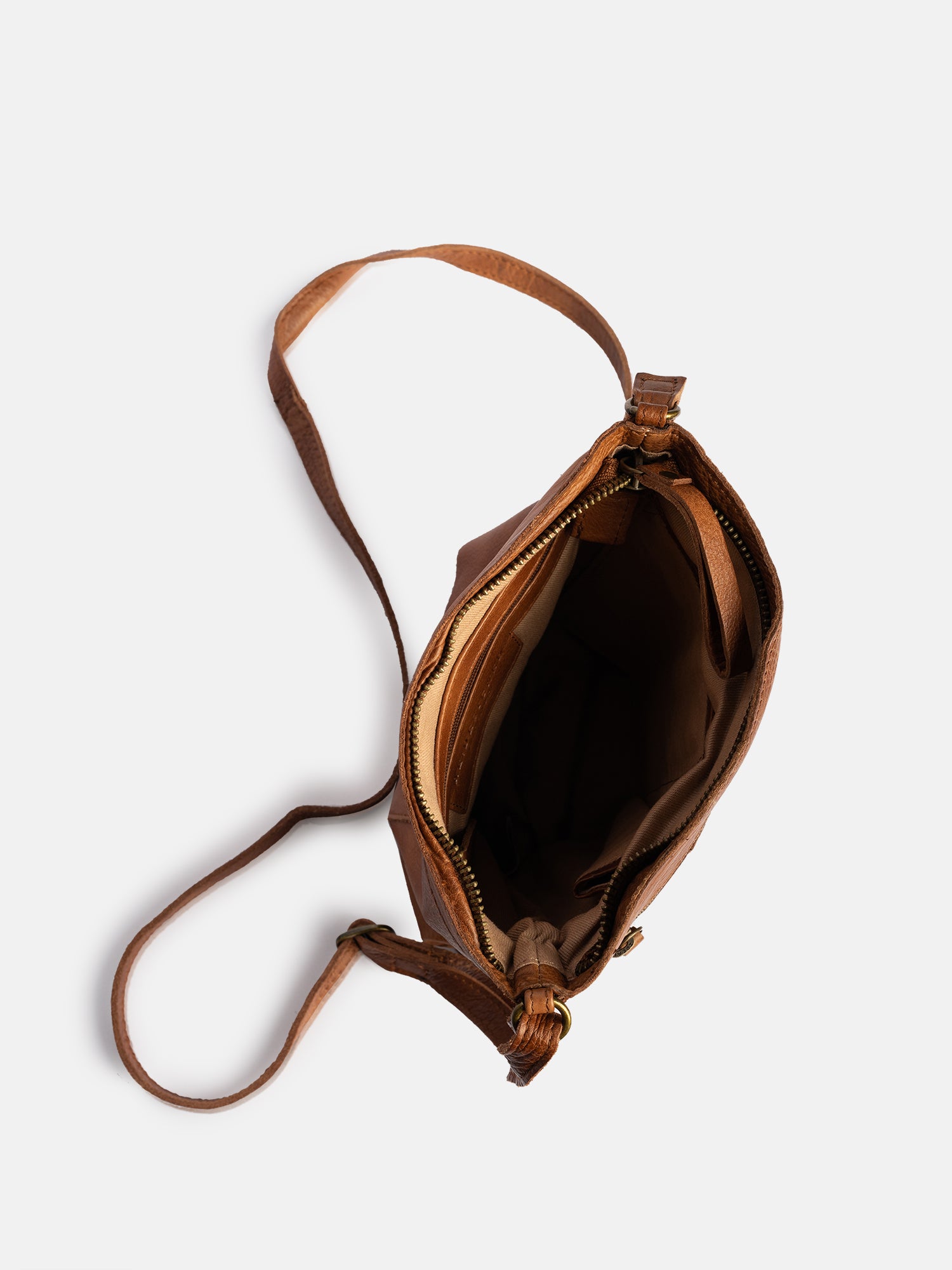 RE:DESIGNED Lillesand Urban Umhängetasche Walnut Vollleder