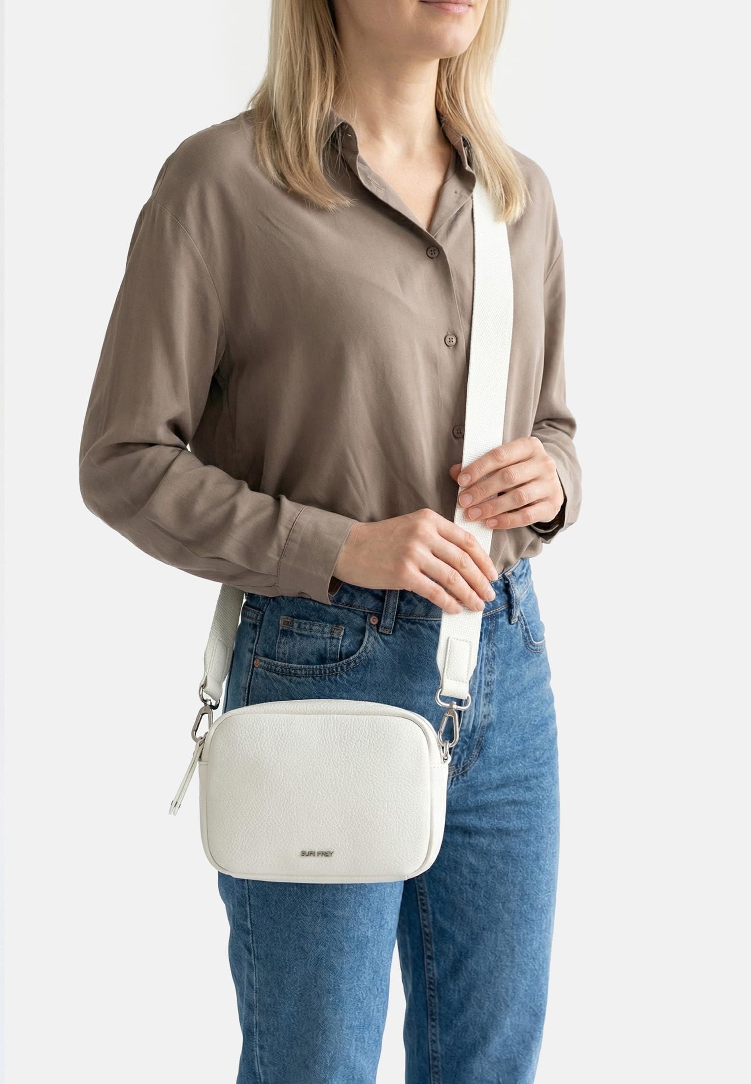 SURI FREY Jenny Crossbody Bag Umhängetasche weiß
