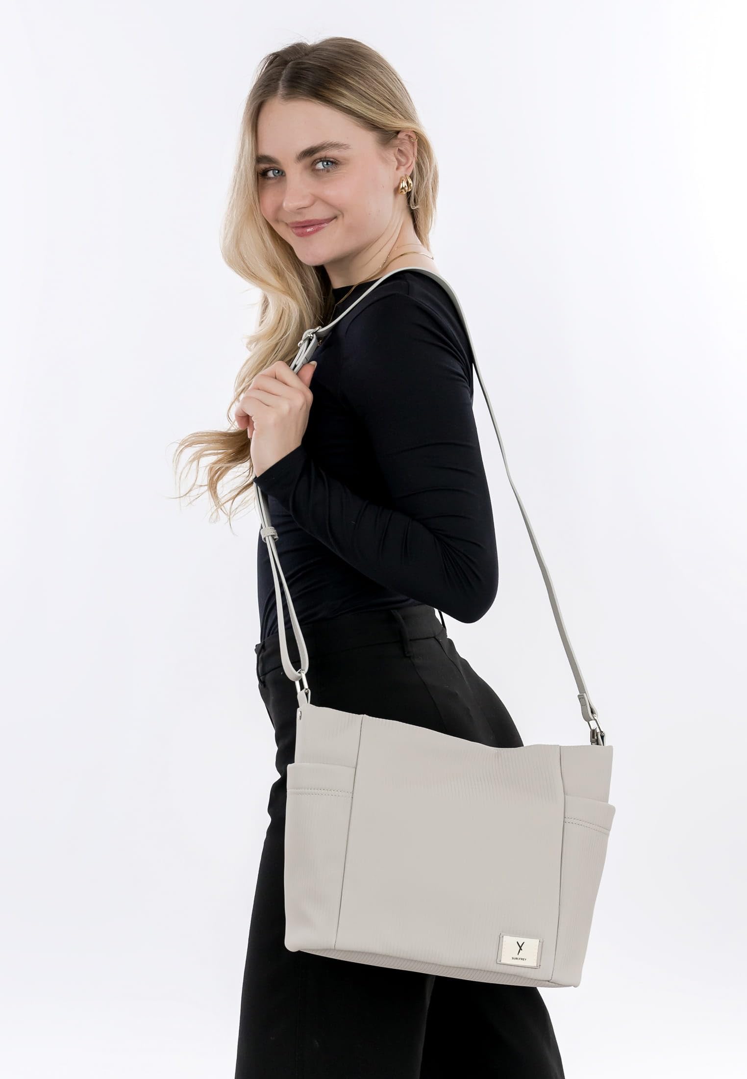 SURI FREY SFY Ricky Crossbody Hellgrau gross