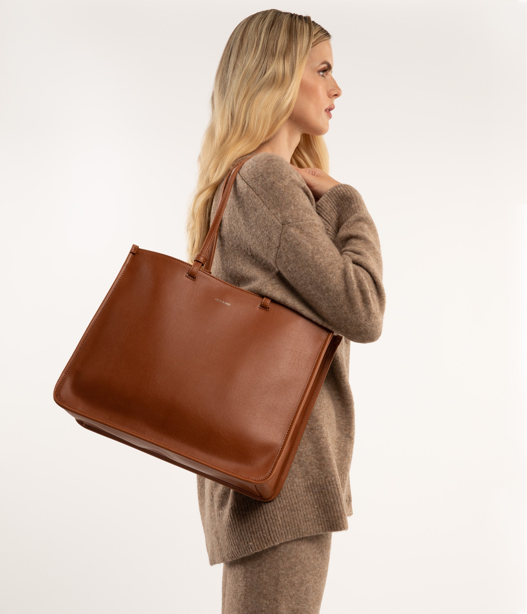 Matt & Nat Vintage CALINA Tote Schwarz vegan Laptop